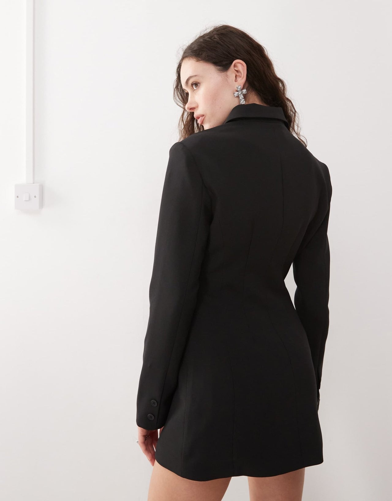 Lioness Cheri structured button front tailored blazer mini dress in black - ASOS Sample Sale EU Store