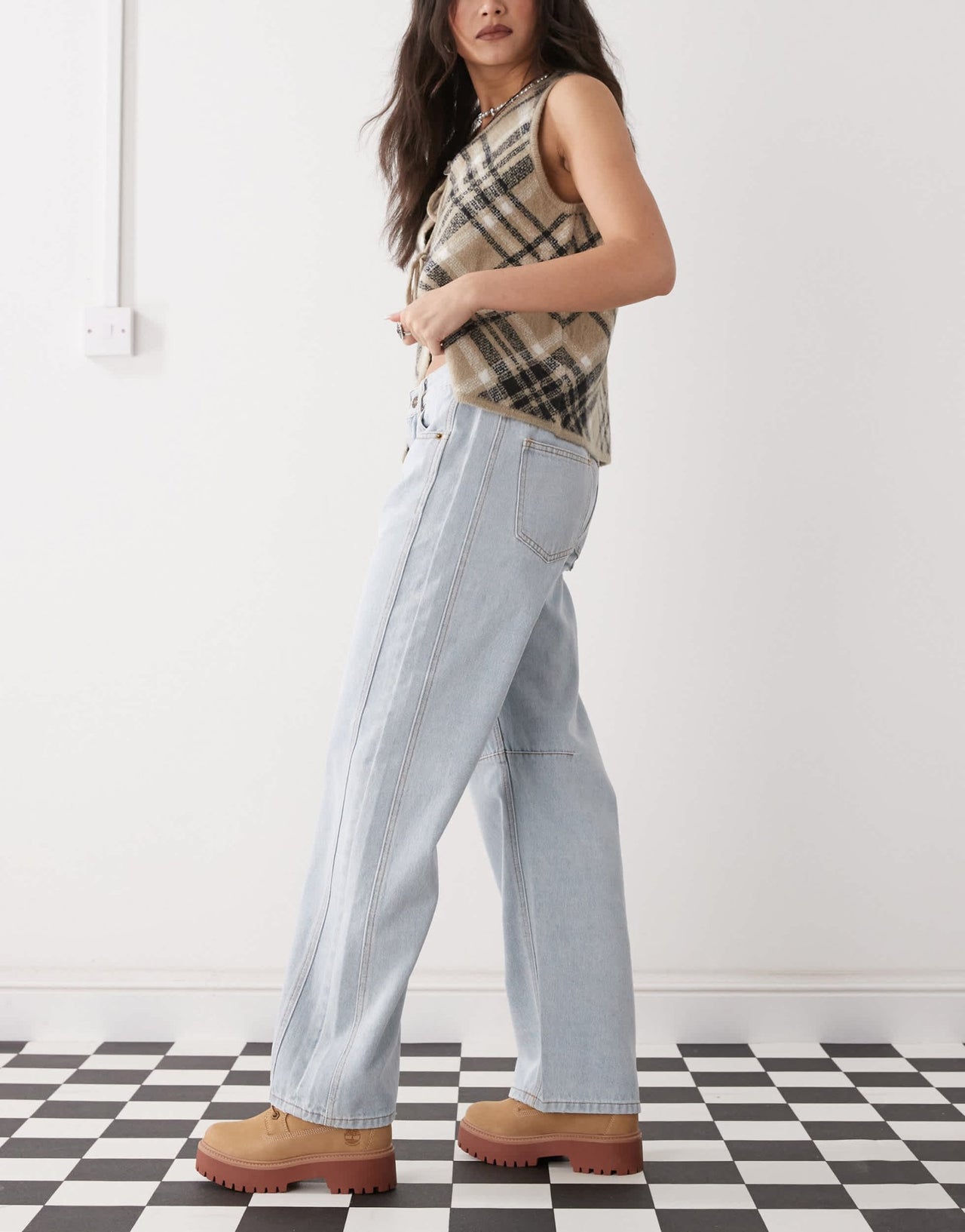 Lioness denim lowrise barrel leg side seam detail jeans in light blue wash - ASOS Sample Sale EU Store