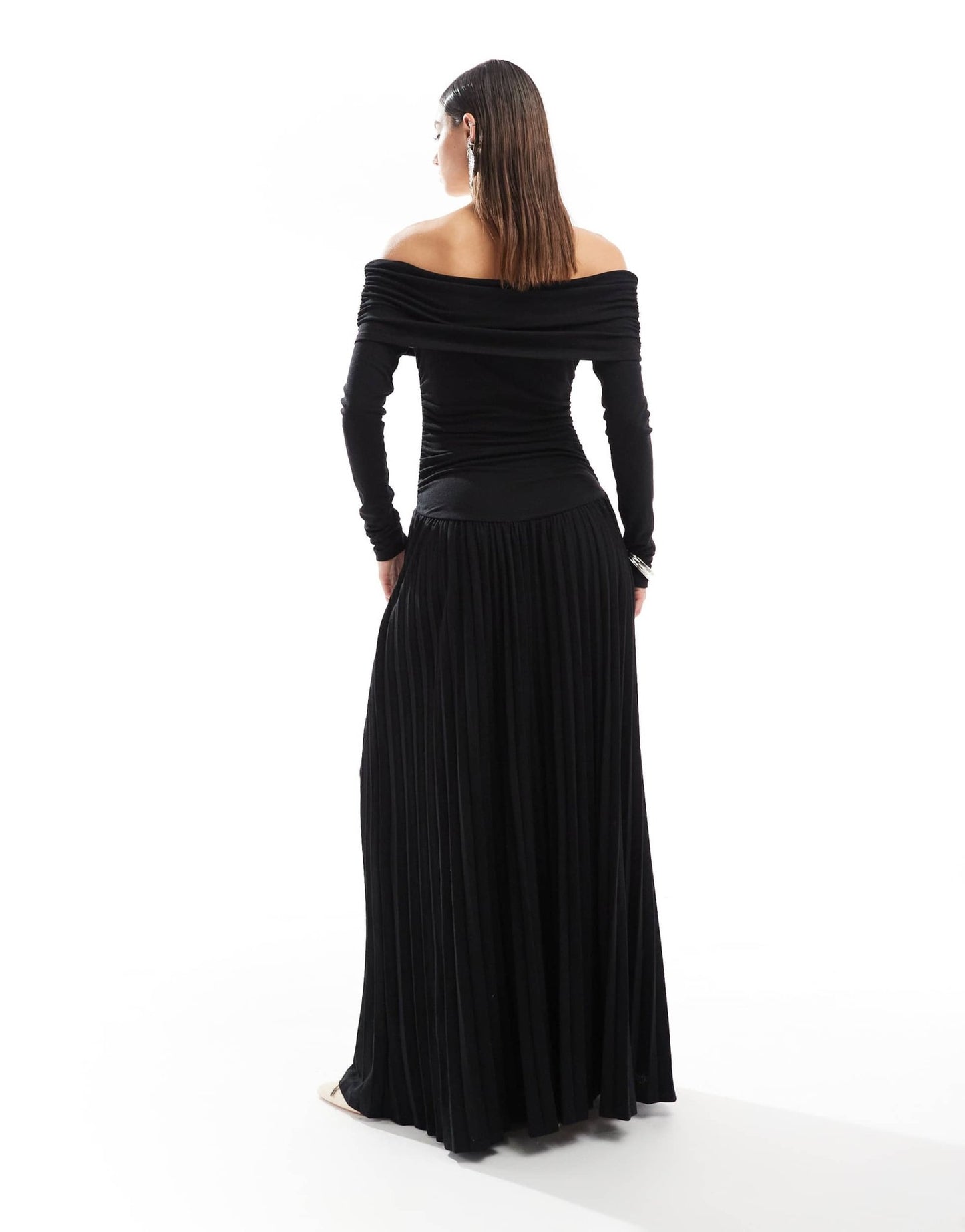Lioness knit ruched bardot long sleeve drop waist pleated maxi dress in black - ASOS Sample Sale EU Store
