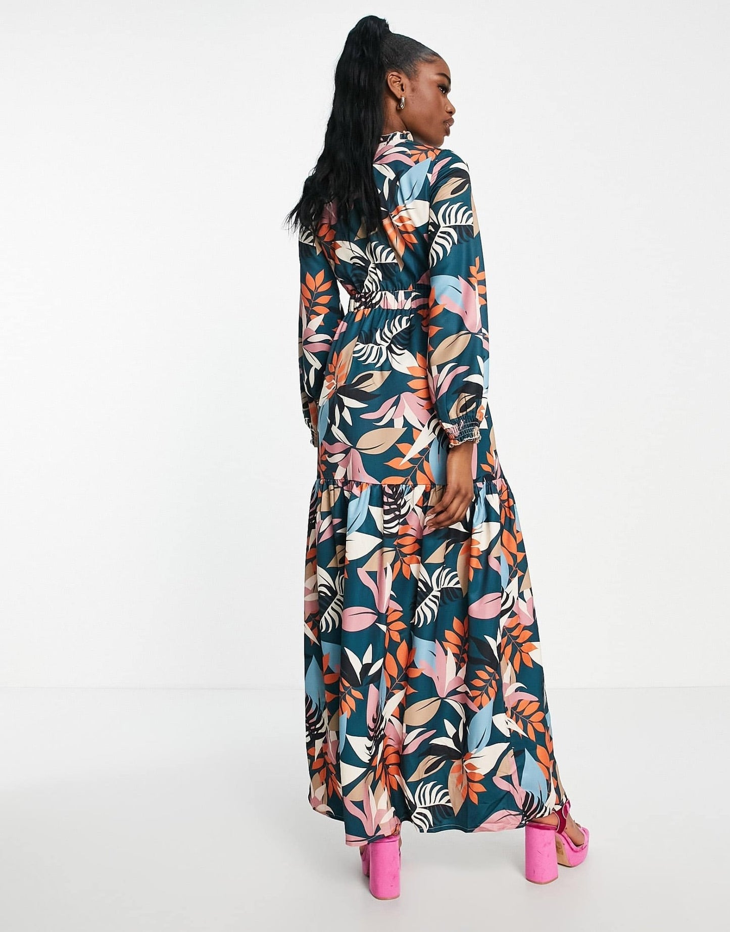 Little Mistress balloon sleeve maxi tea dress in botanical print - ASOS Sample Sale EU Store