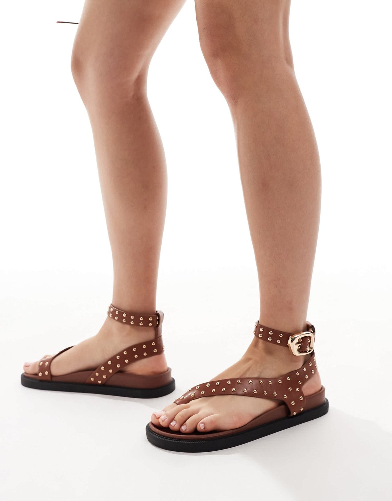 London Rebel flat stud toe loop sandals in tan - ASOS Sample Sale EU Store