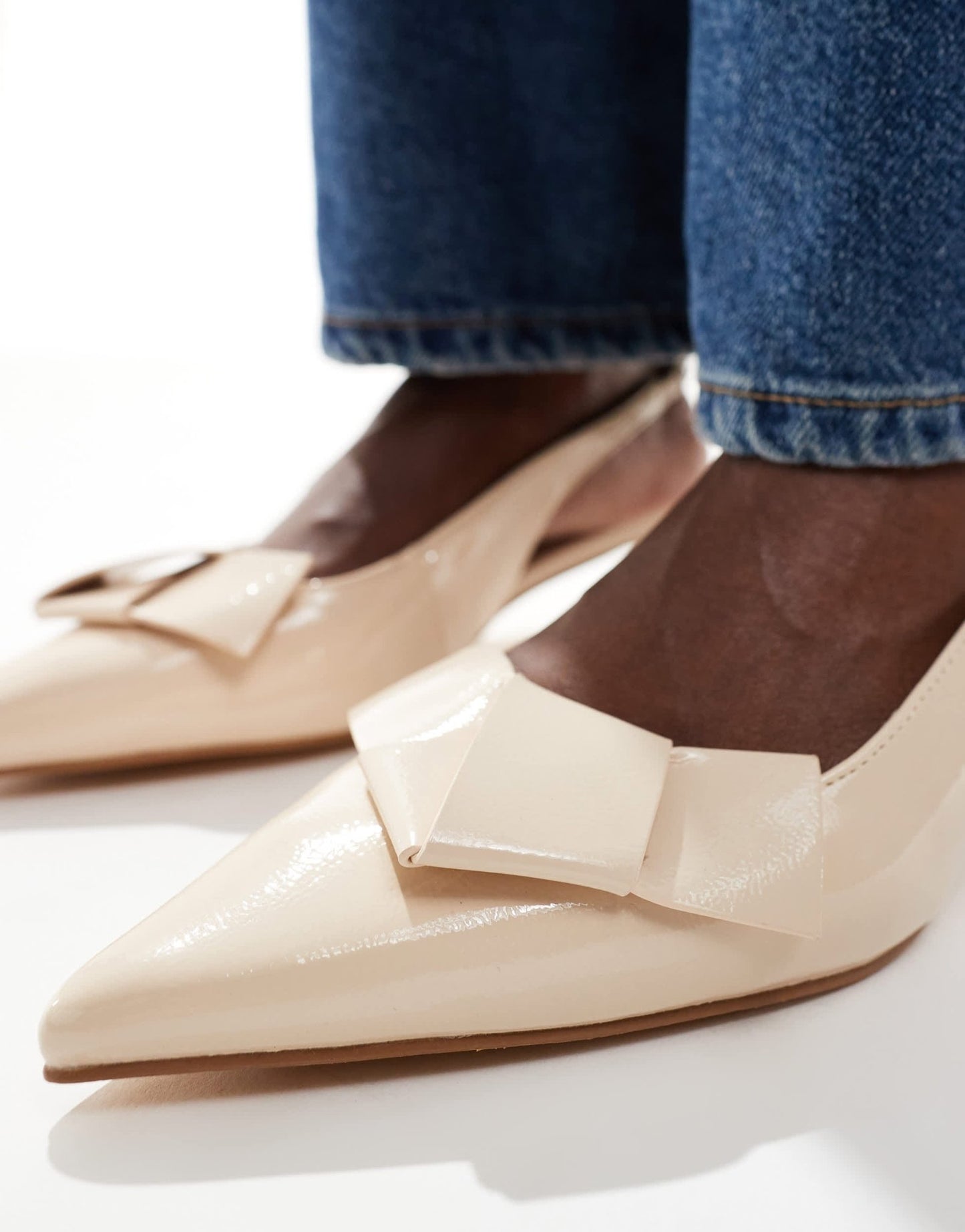 London Rebel Wide Fit bow detail sling back kitten heels in patent cream - ASOS Sample Sale EU Store