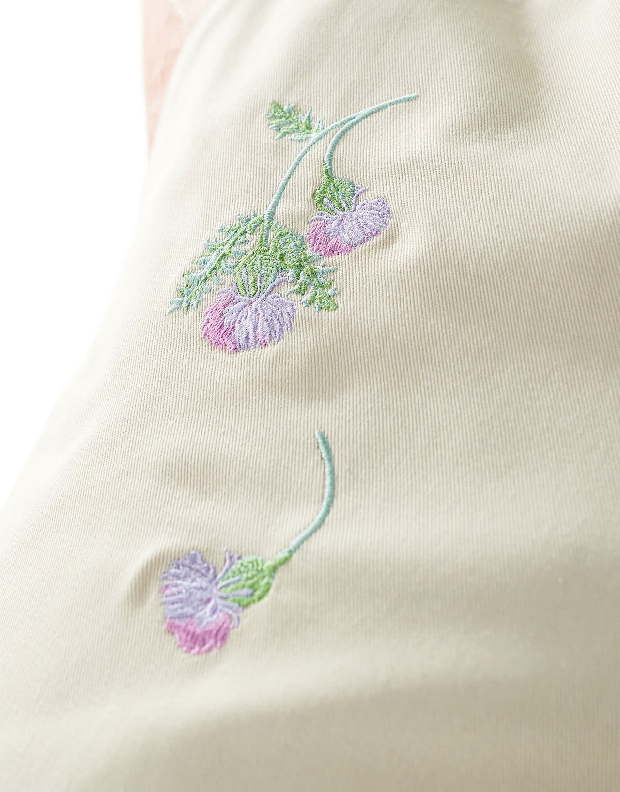 Lyle & Scott thistle club embroidered chino shorts in beige - ASOS Sample Sale EU Store