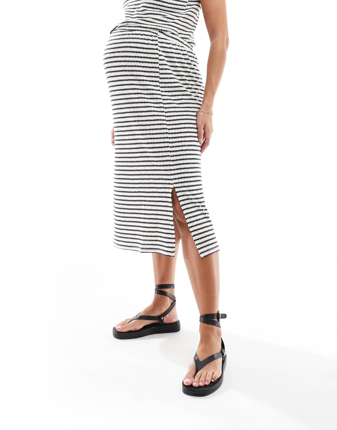 Mamalicious Maternity fine knit midi skirt co - ord in mono stripe - ASOS Sample Sale EU Store