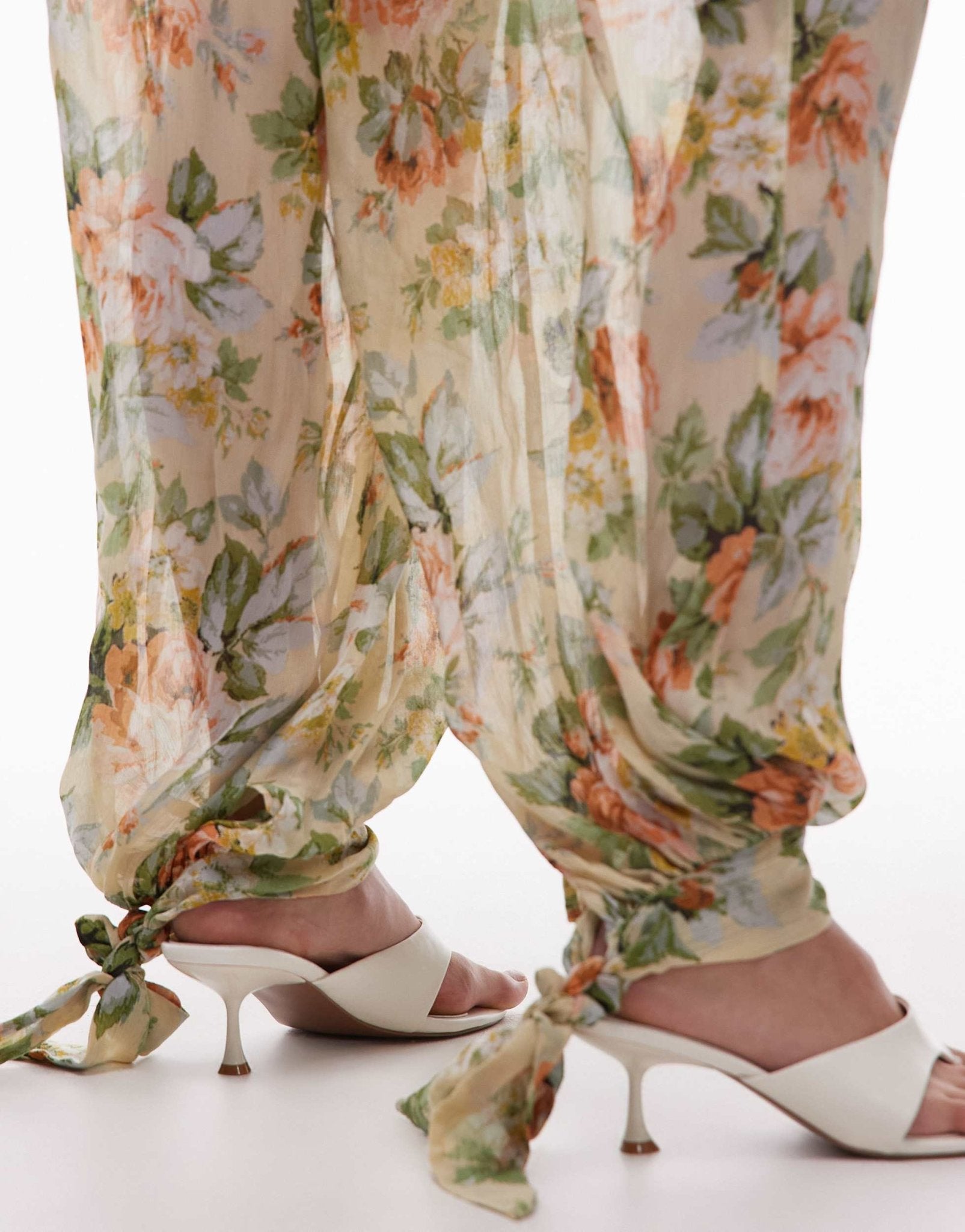Mango chiffon volume leg jumpsuit with lace trim in soft floral print - ASOS Sample Sale EU Store