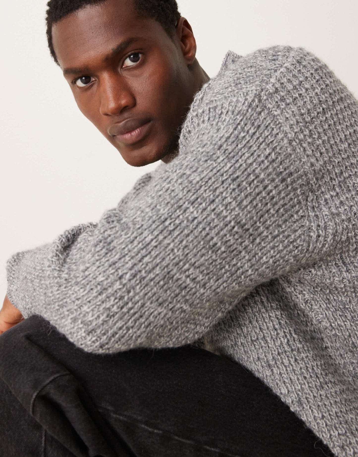 Mango wide v - neck collar chunky knit sweater in grey - ASOS Sample Sale EU Store