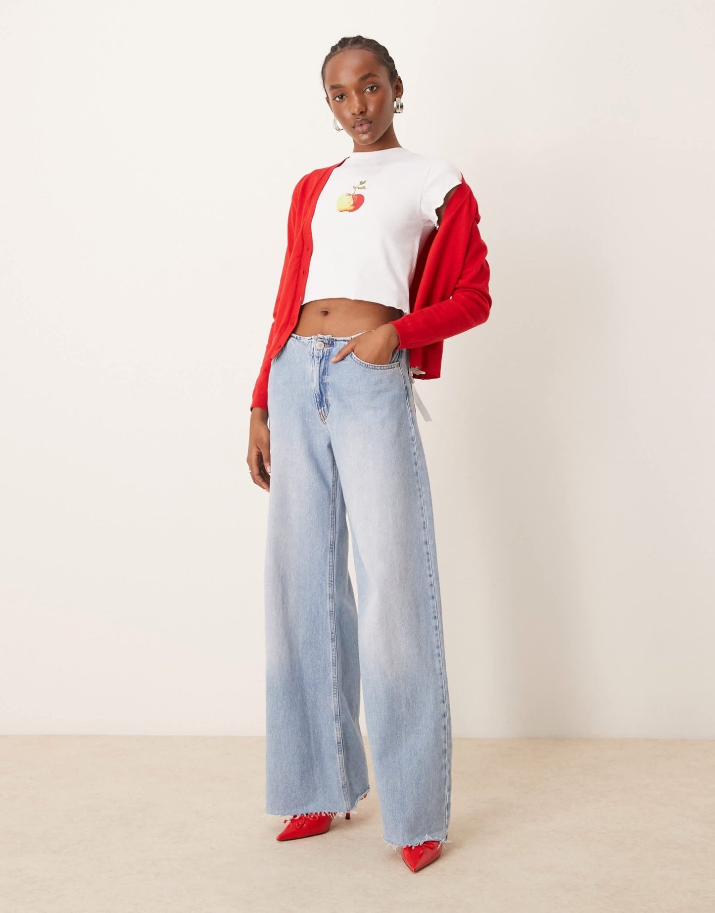 Miss Selfridge apple embroidered baby tee - ASOS Sample Sale EU Store