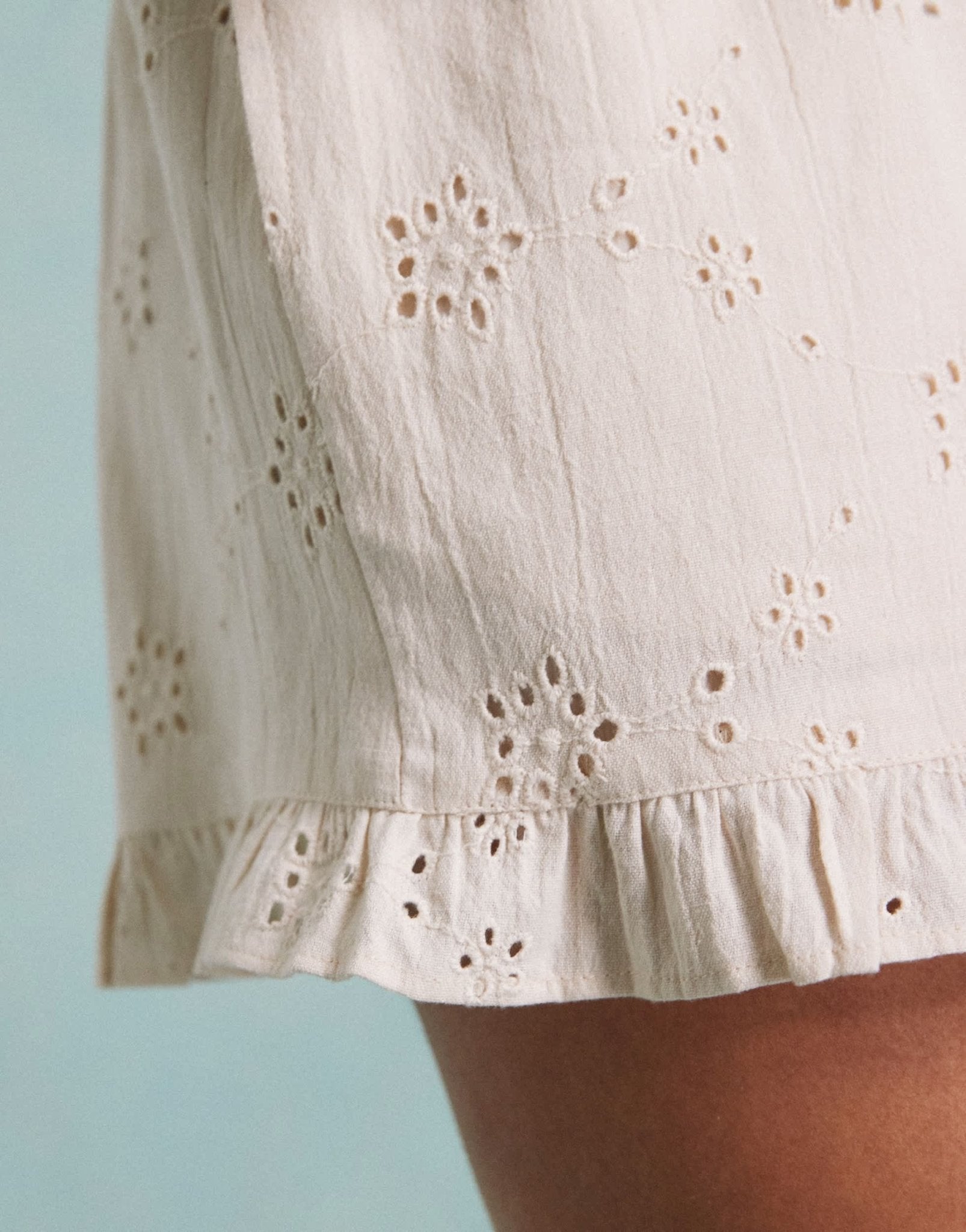 Miss Selfridge broderie frill hem shorts in cream - ASOS Sample Sale EU Store