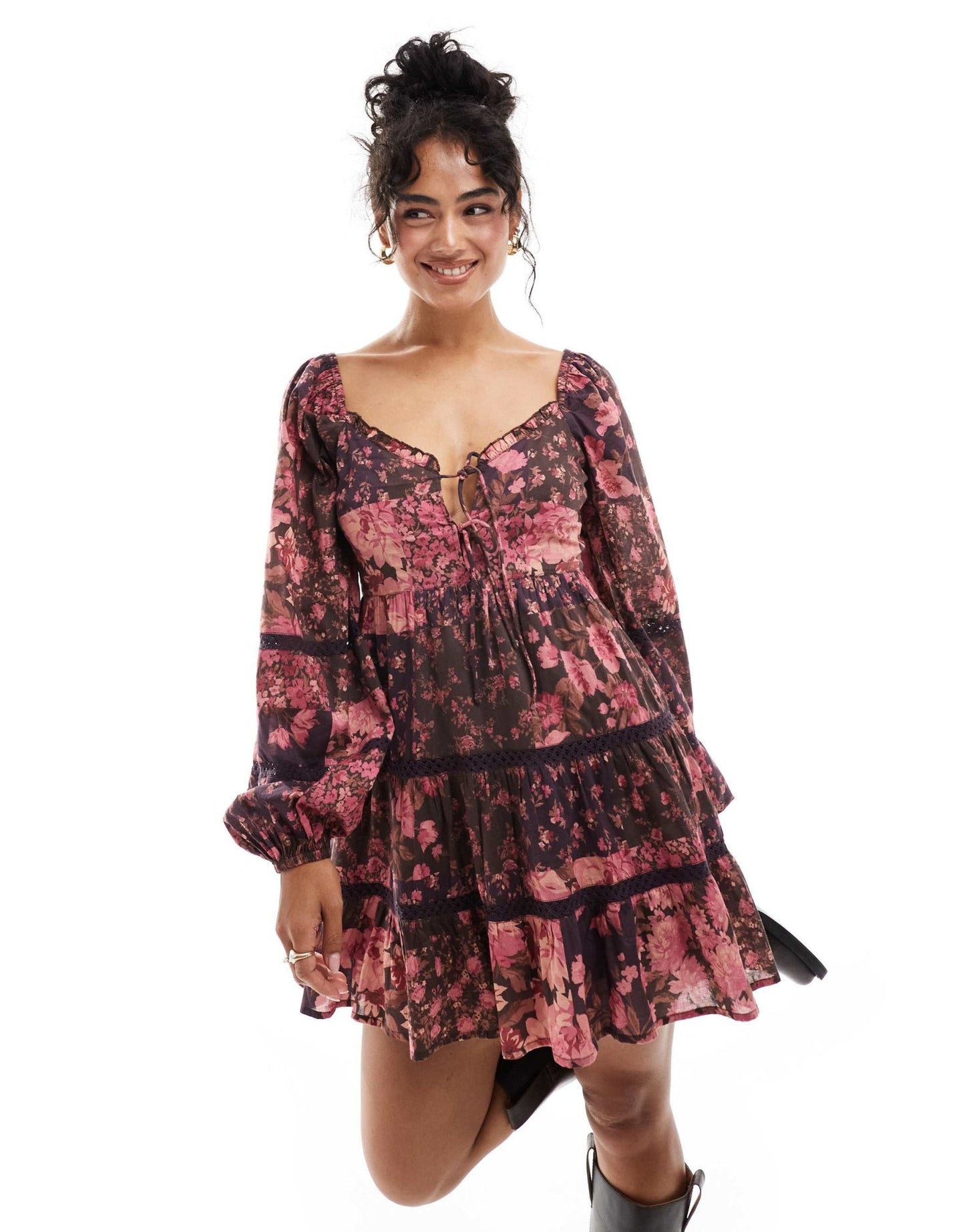 Miss Selfridge cotton lace insert tiered mini dress in patchwork floral - ASOS Sample Sale EU Store