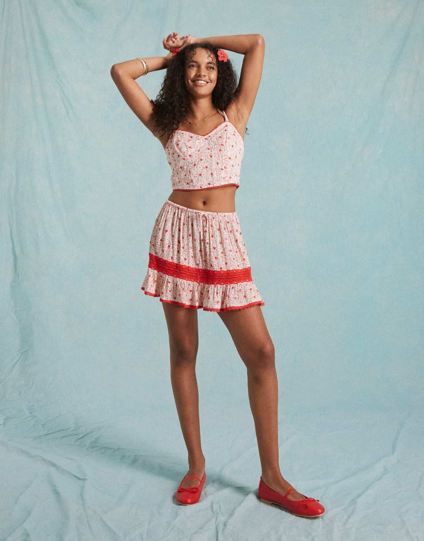 Miss Selfridge crochet trim flippy mini skirt in strawberry print - ASOS Sample Sale EU Store