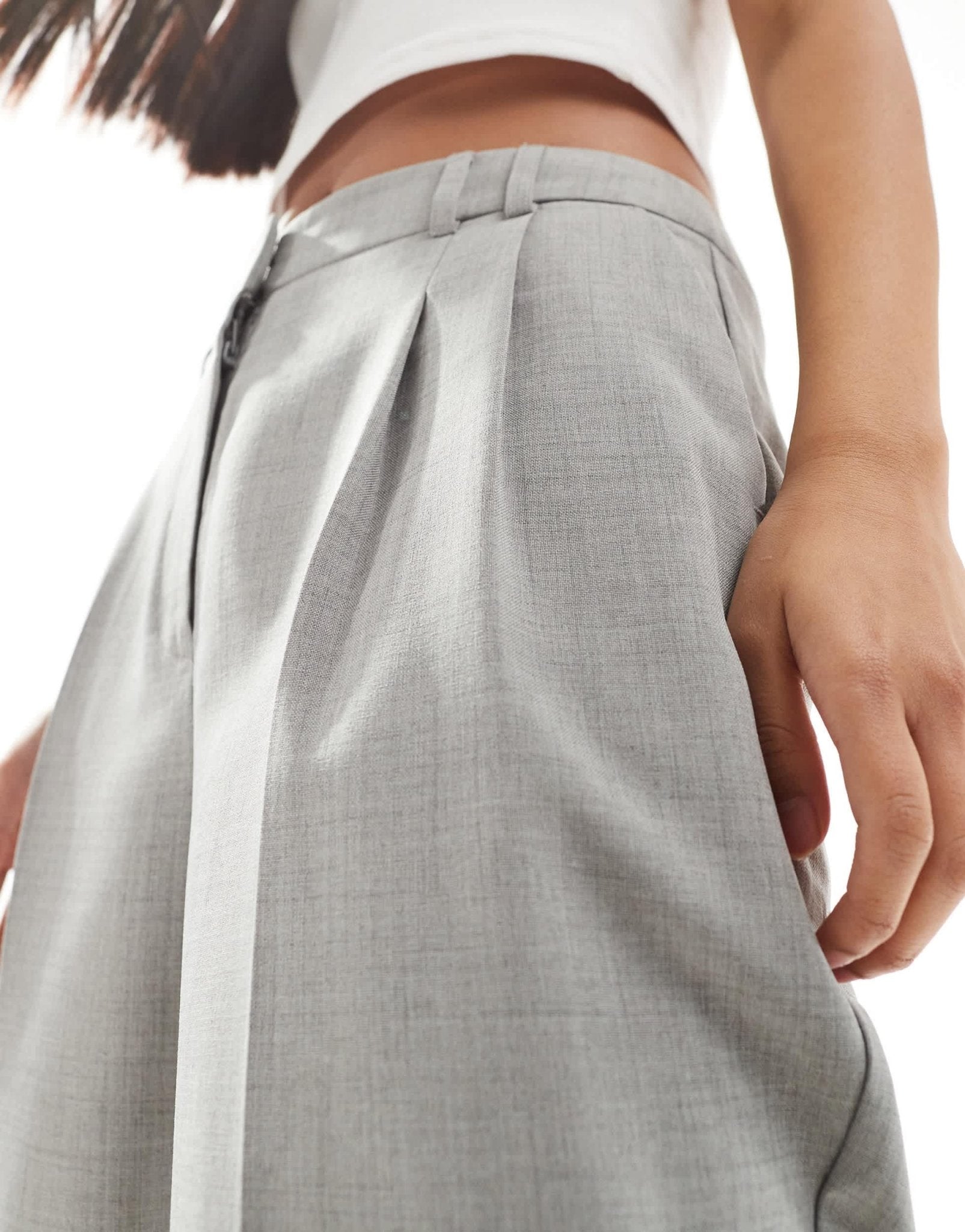 Miss Selfridge double pleat cigerette trouser in grey - ASOS Sample Sale EU Store