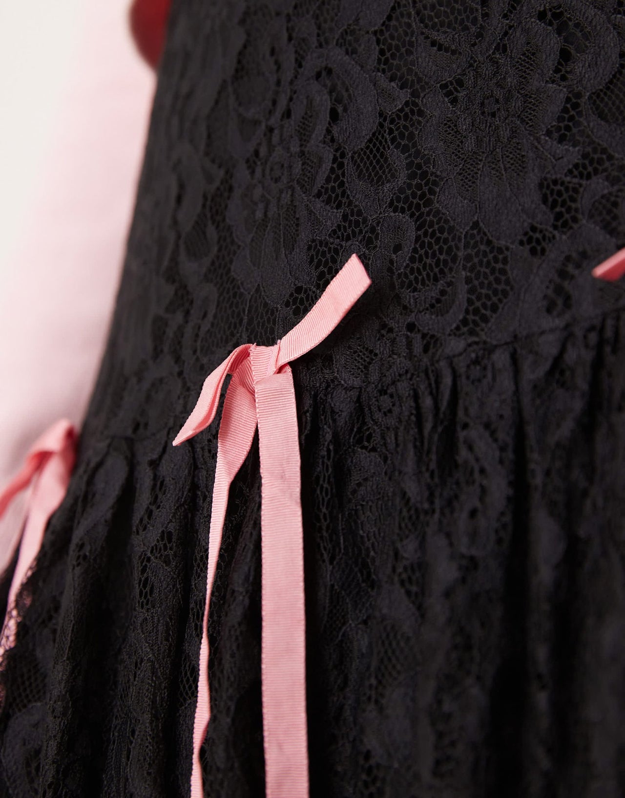 Miss Selfridge lace bow detail tiered maxi skirt in black - ASOS Sample Sale EU Store