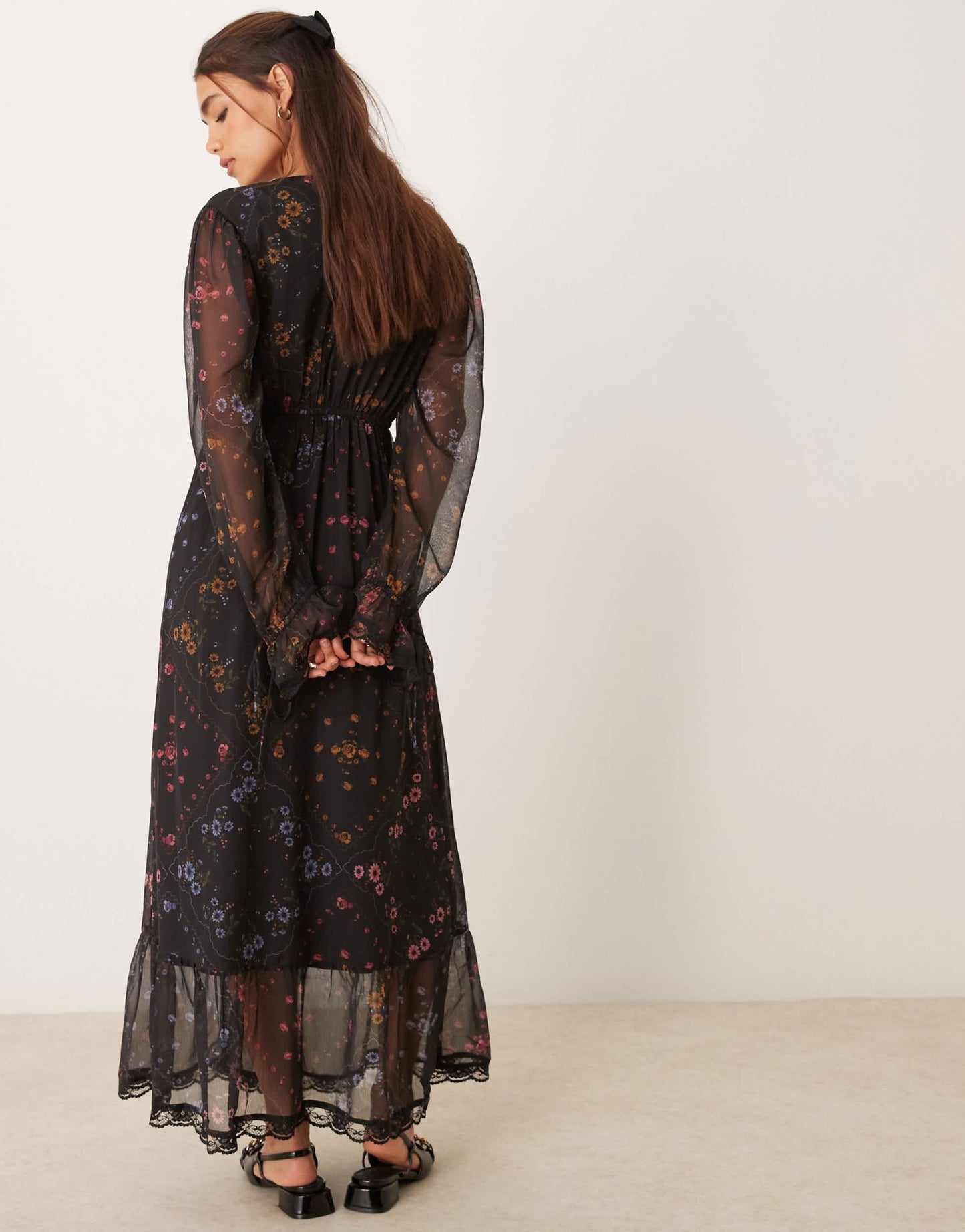 Miss Selfridge lace insert maxi dress in floral print - ASOS Sample Sale EU Store