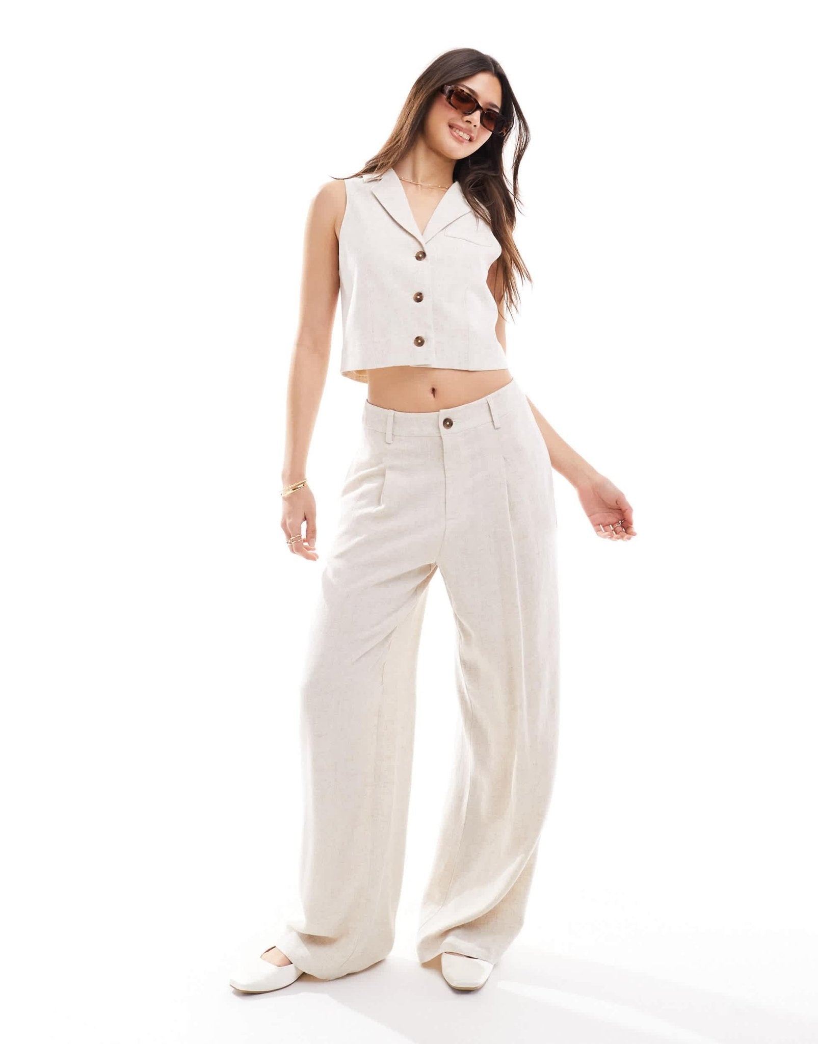Miss Selfridge linen blend button through waistcoat in natural slub - ASOS Sample Sale EU Store