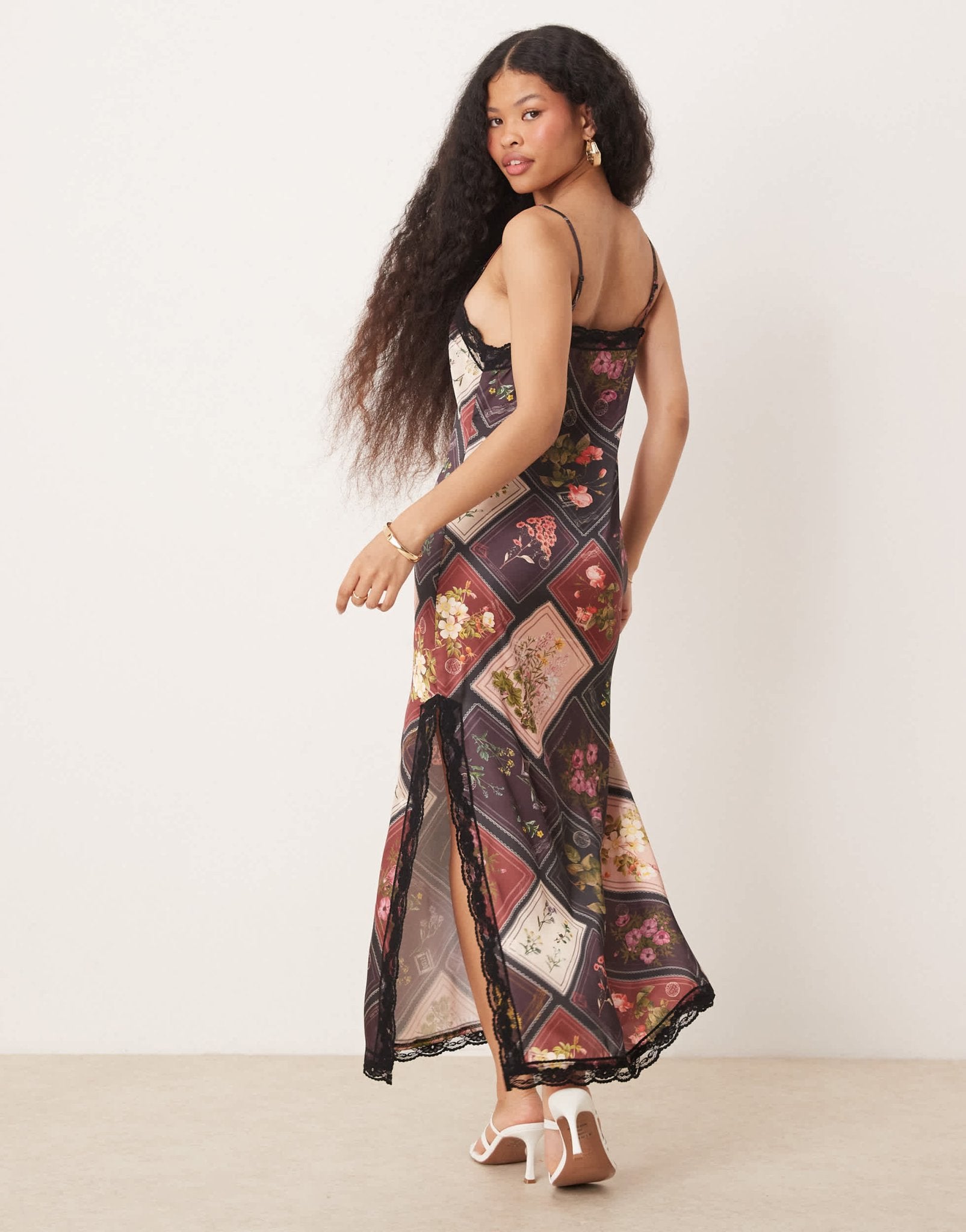 Miss Selfridge Petite maxi dress in patchwork print - ASOS Sample Sale EU Store