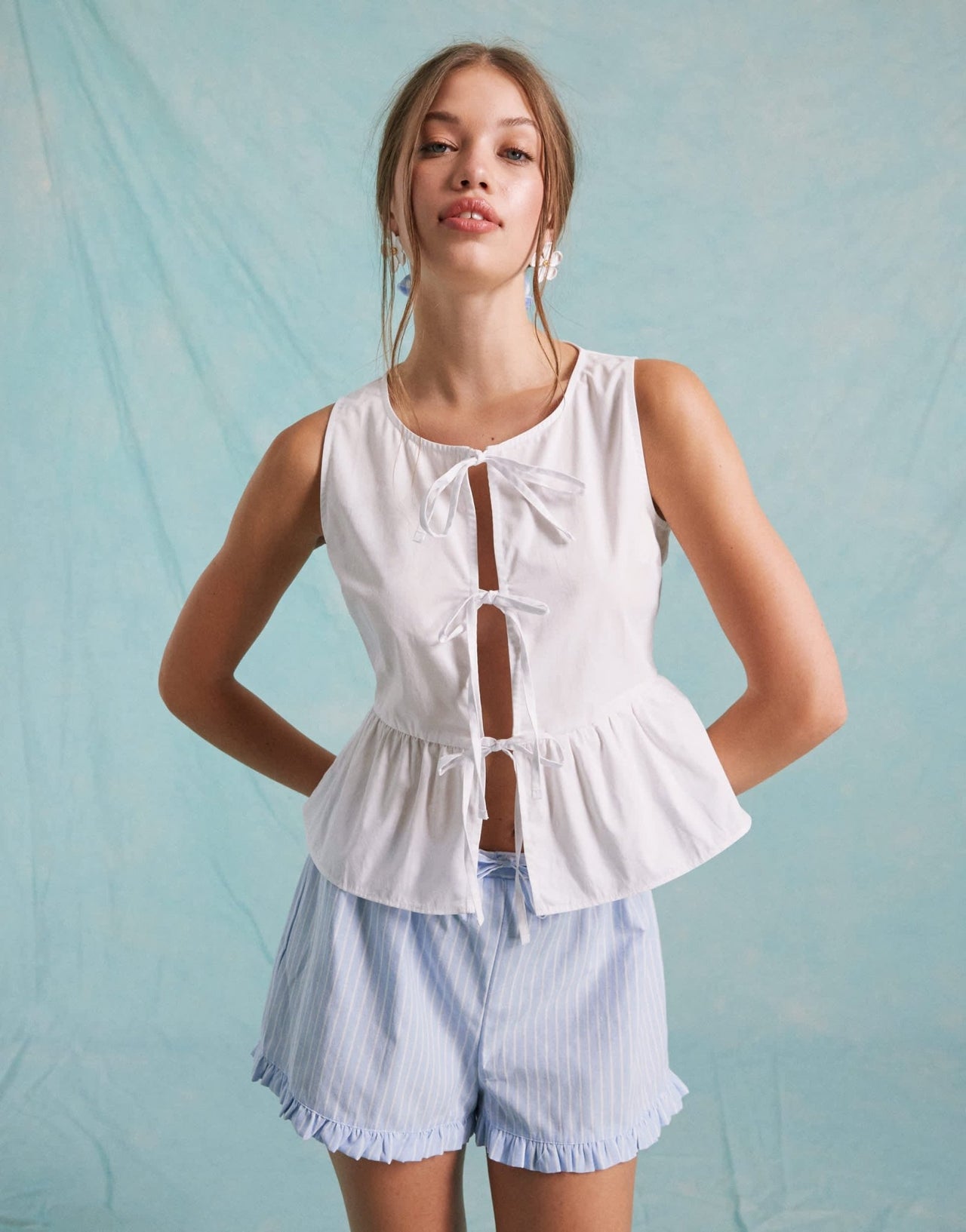 Miss Selfridge poplin tie front sleeveless top in white - ASOS Sample Sale EU Store