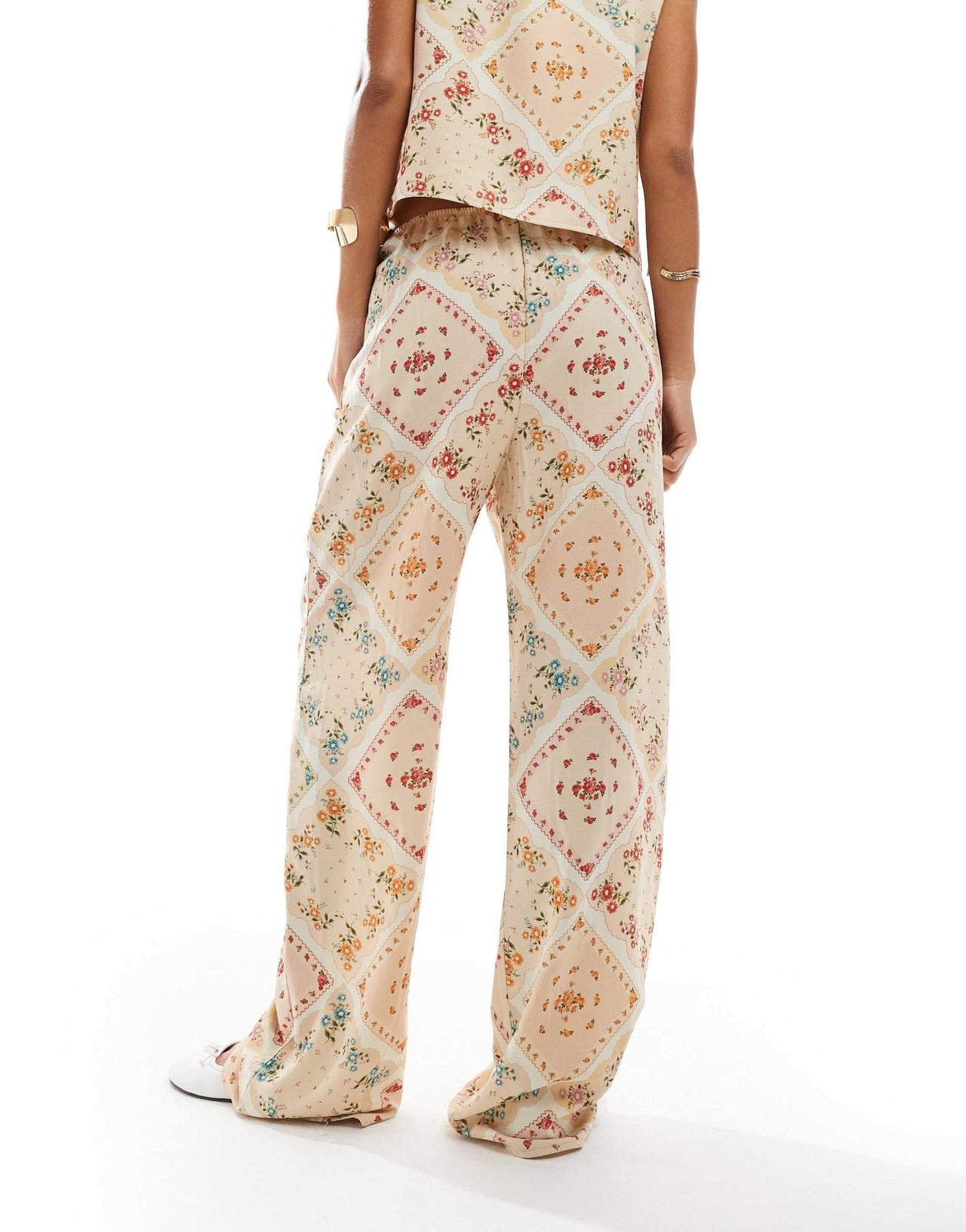 Miss Selfridge pull on trousers in scarf print - ASOS Sample Sale EU Store