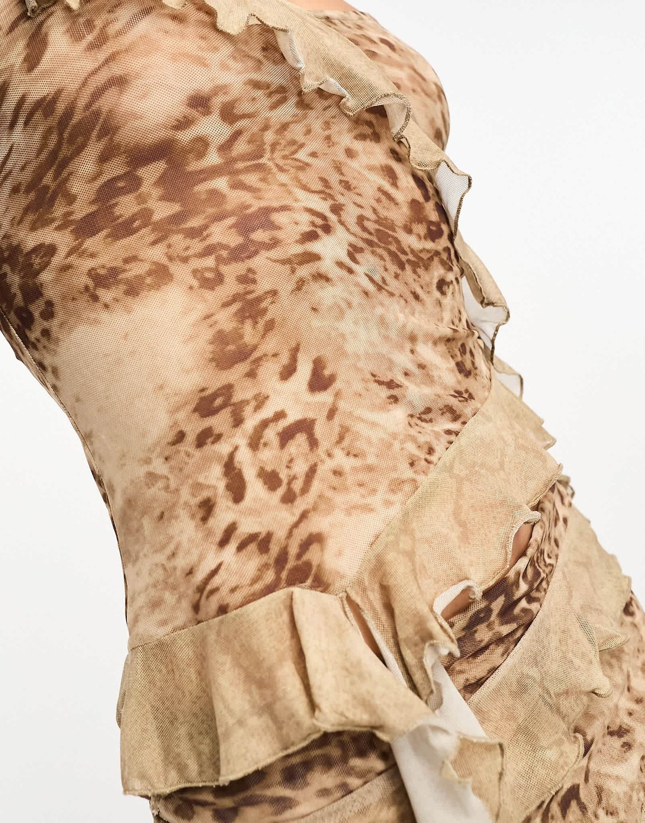 Miss Selfridge ruffle aysm hem cami top co - ord in snake print - ASOS Sample Sale EU Store