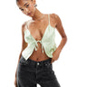 Top de tirantes con lazo y jacquard de satén Miss Selfridge en verde salvia
