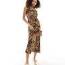 Miss Selfridge maxi abito con scollo a taglio e schiena scoperta in stampa animalier