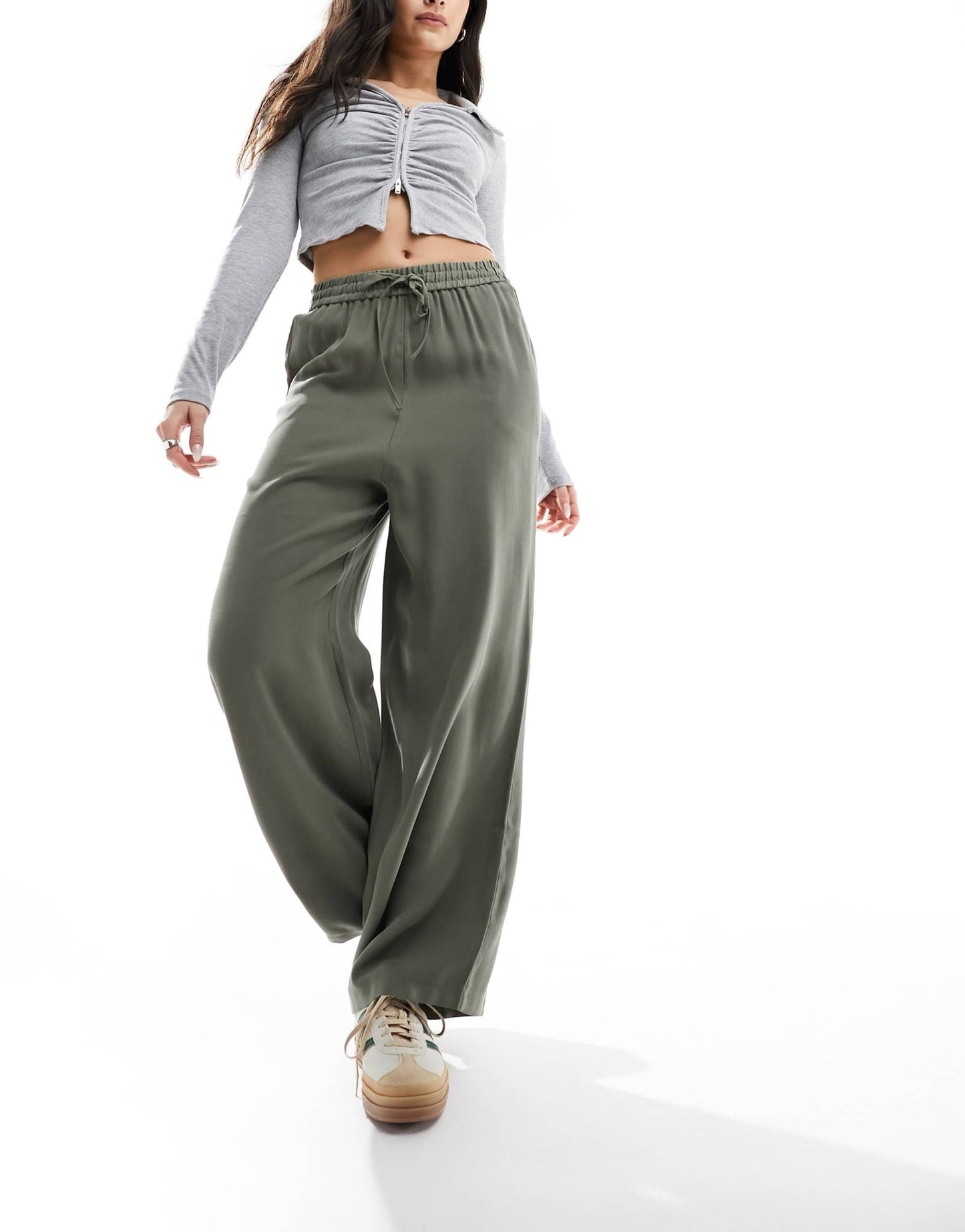 Miss Selfridge soft touch pull on wide leg trouser in khaki - ASOS Sample Sale EU Store