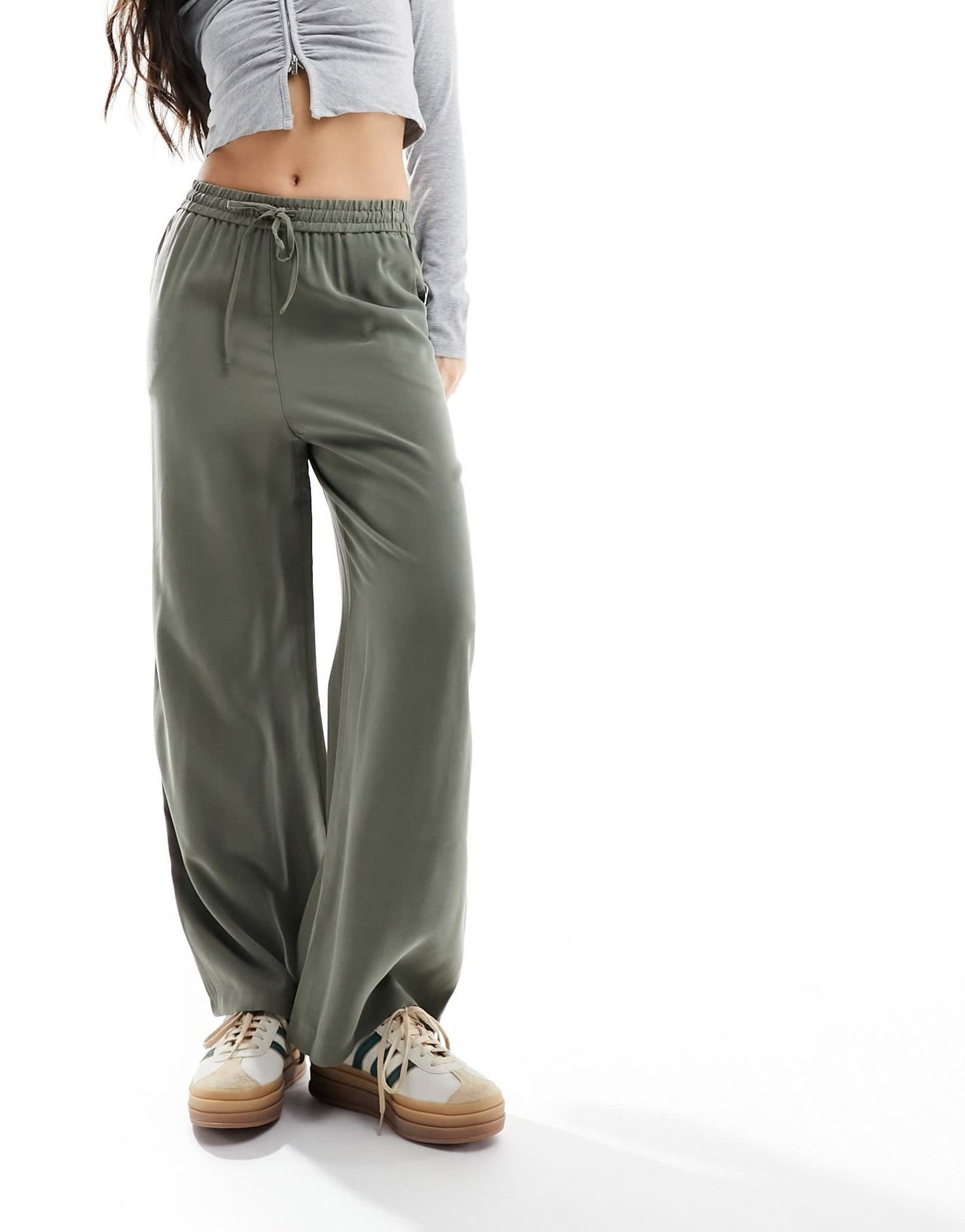 Miss Selfridge soft touch pull on wide leg trouser in khaki - ASOS Sample Sale EU Store