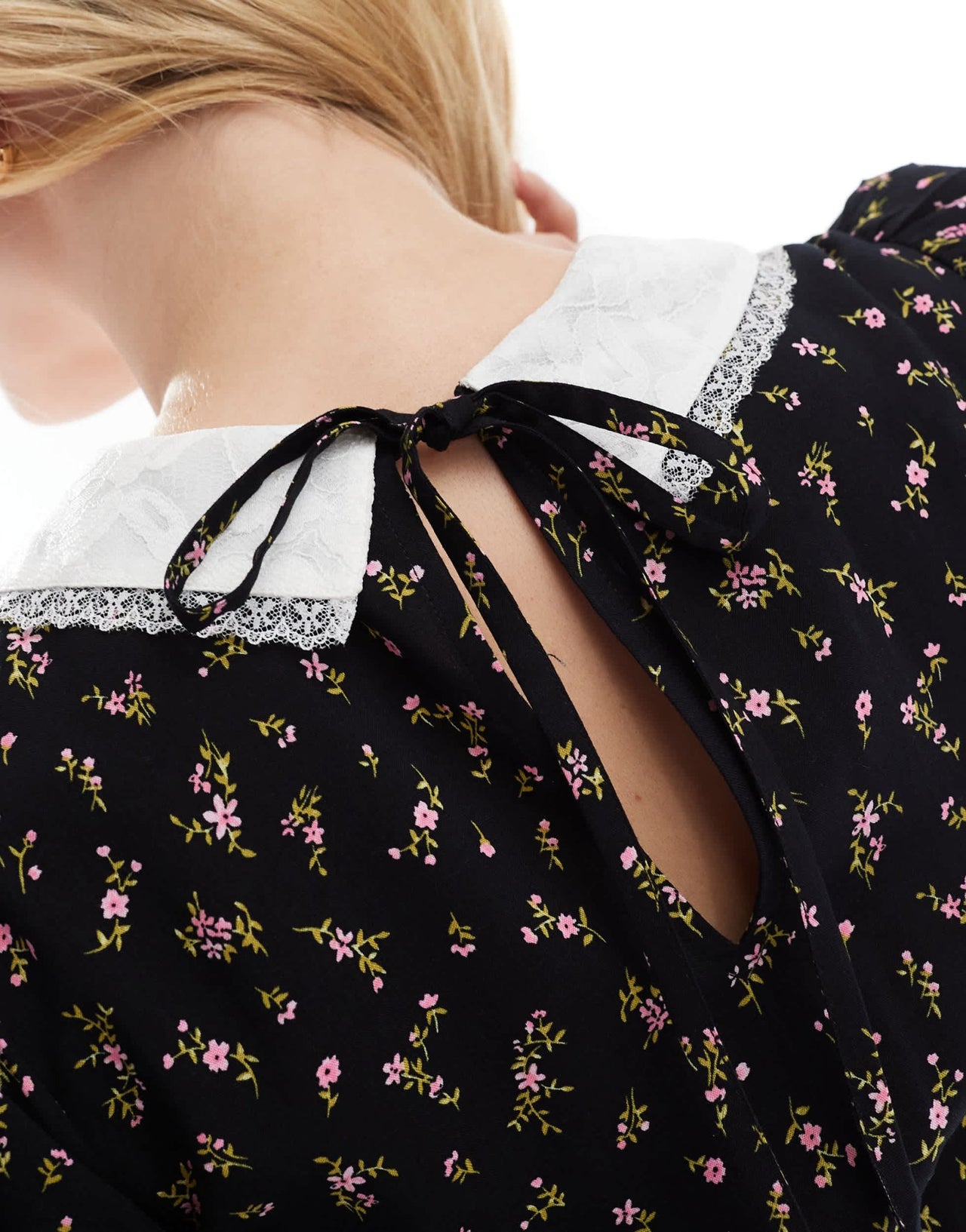 Miss Selfridge tea dress with collar in floral print - ASOS Sample Sale EU Store