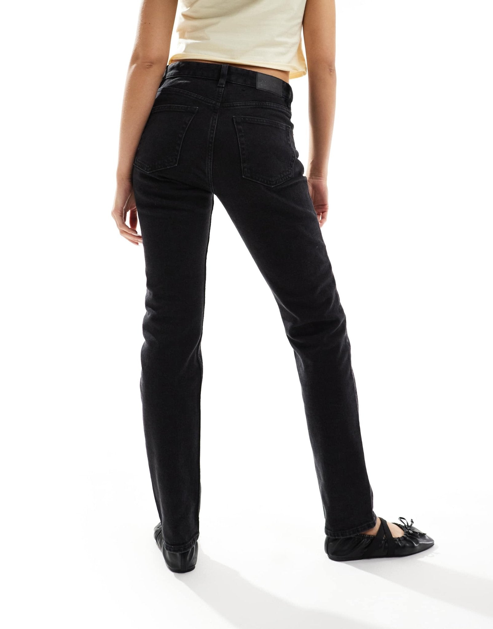 Monki Ako comfort stretch slim leg jeans in black wash - ASOS Sample Sale EU Store