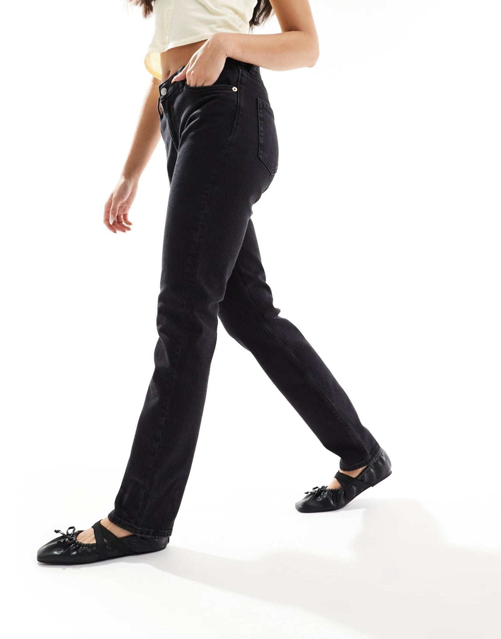 Monki Ako comfort stretch slim leg jeans in black wash - ASOS Sample Sale EU Store