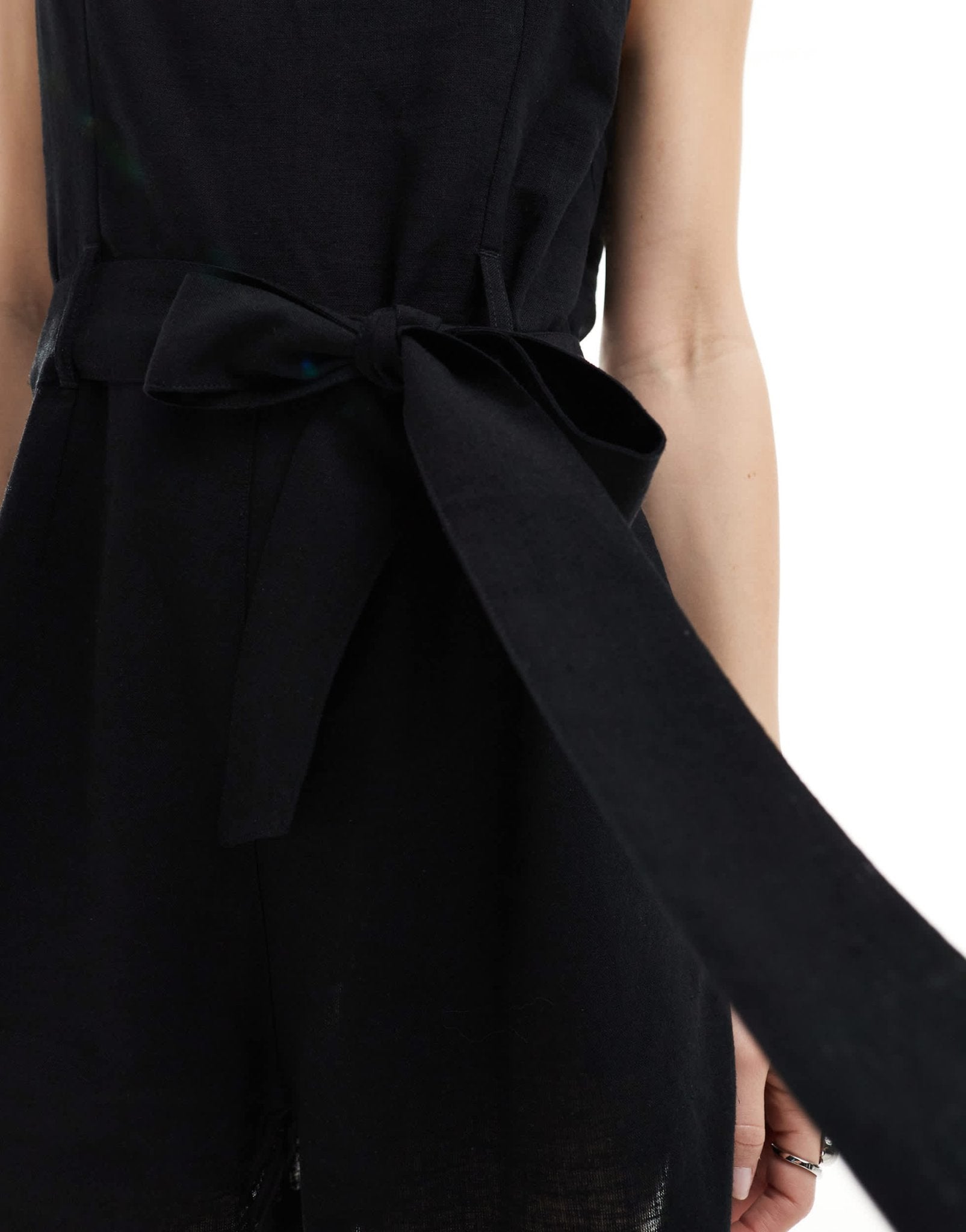 Monki beach linen sleeveless playsuit with tie belt detail in black - ASOS Sample Sale EU Store