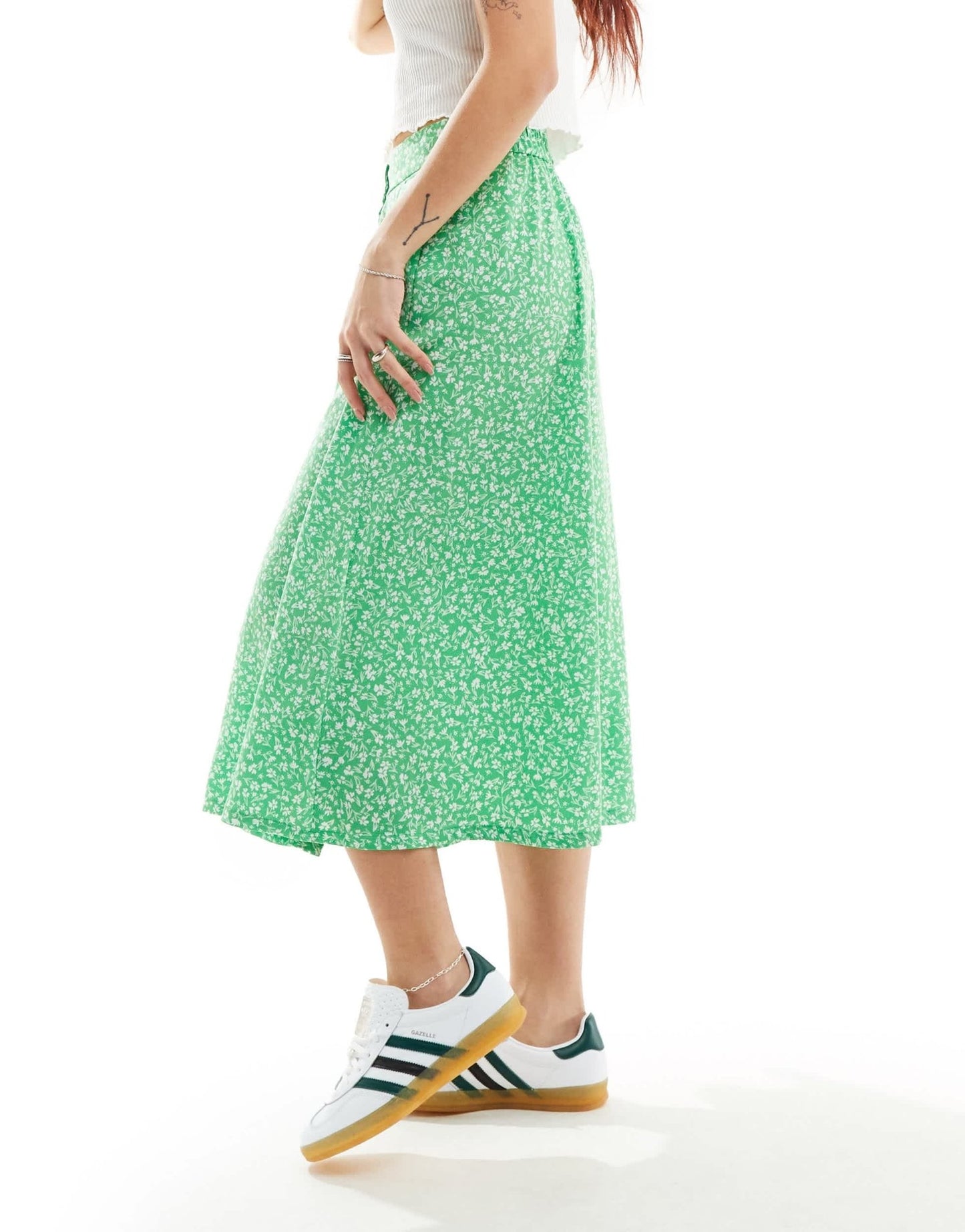Monki button through midi skirt in green meadow floral - ASOS Sample Sale EU Store