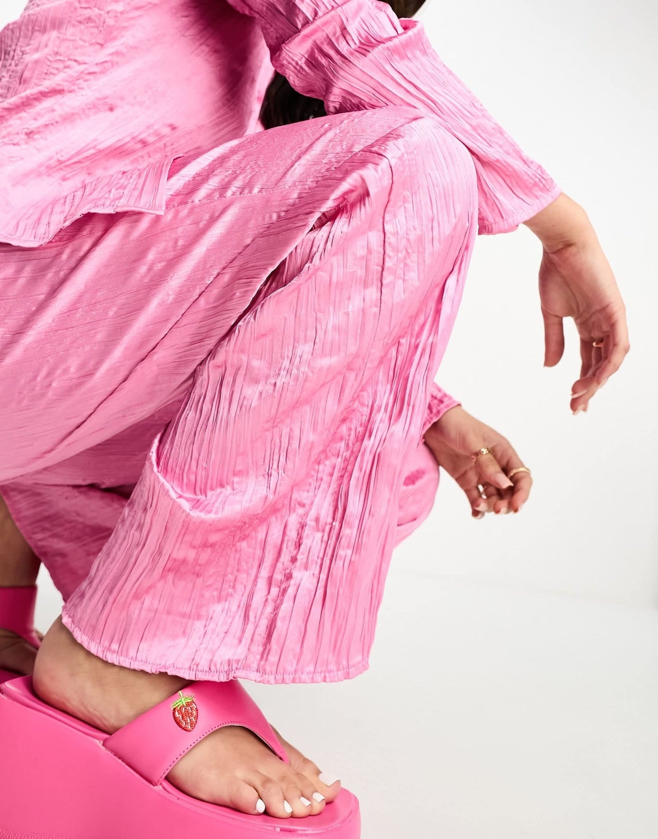 Monki co - ord crinkle trousers in pink - ASOS Sample Sale EU Store