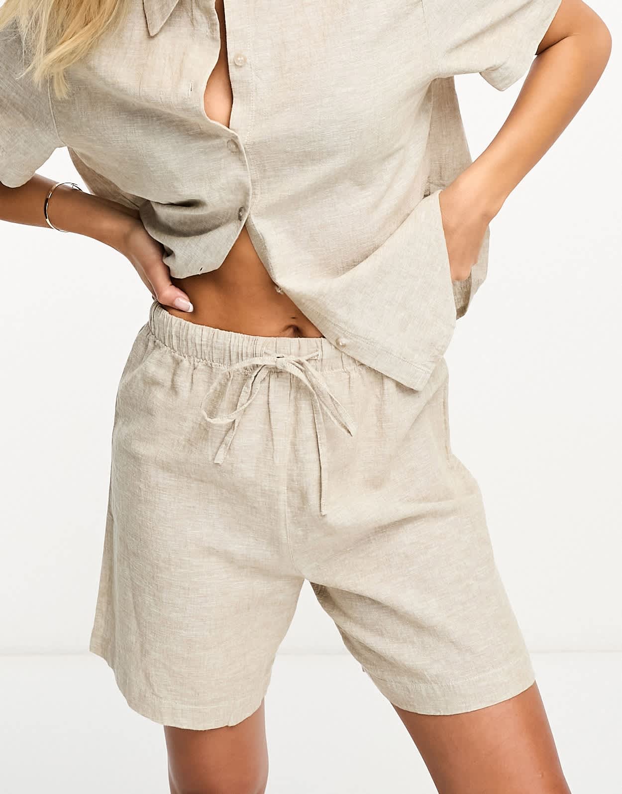 Monki co - ord linen drawstring shorts in beige - ASOS Sample Sale EU Store