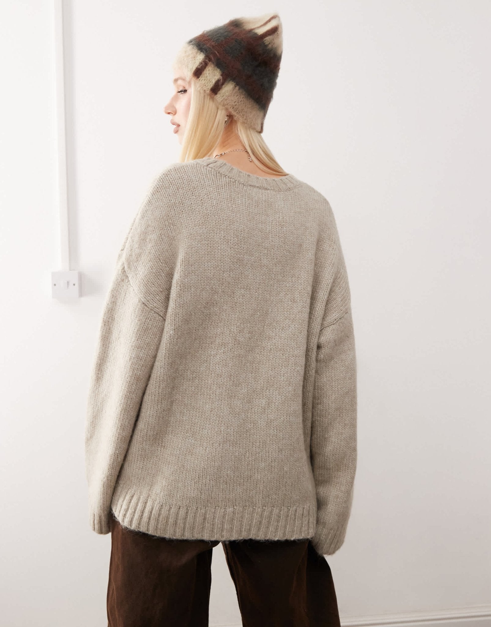 Monki crew neck knitted sweater in beige - ASOS Sample Sale EU Store
