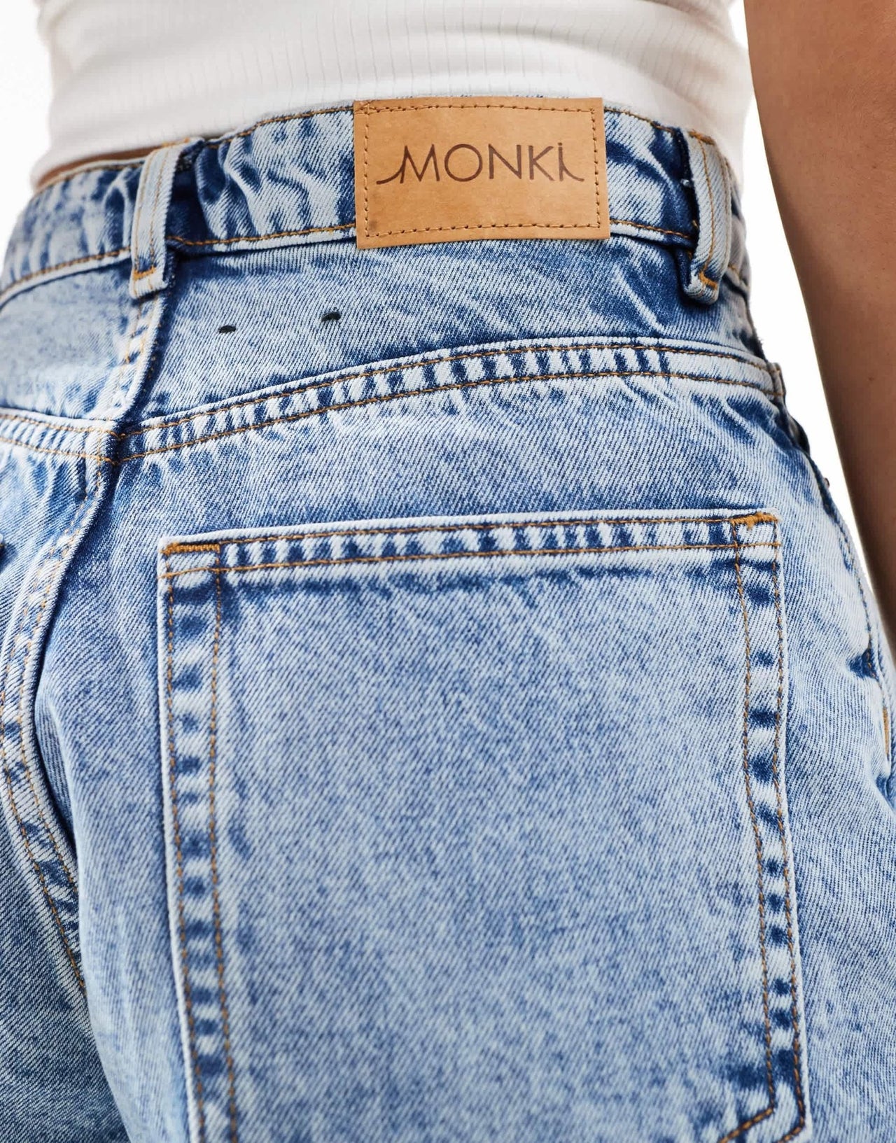 Monki Elfie regular fit denim shorts in midwash blue - ASOS Sample Sale EU Store