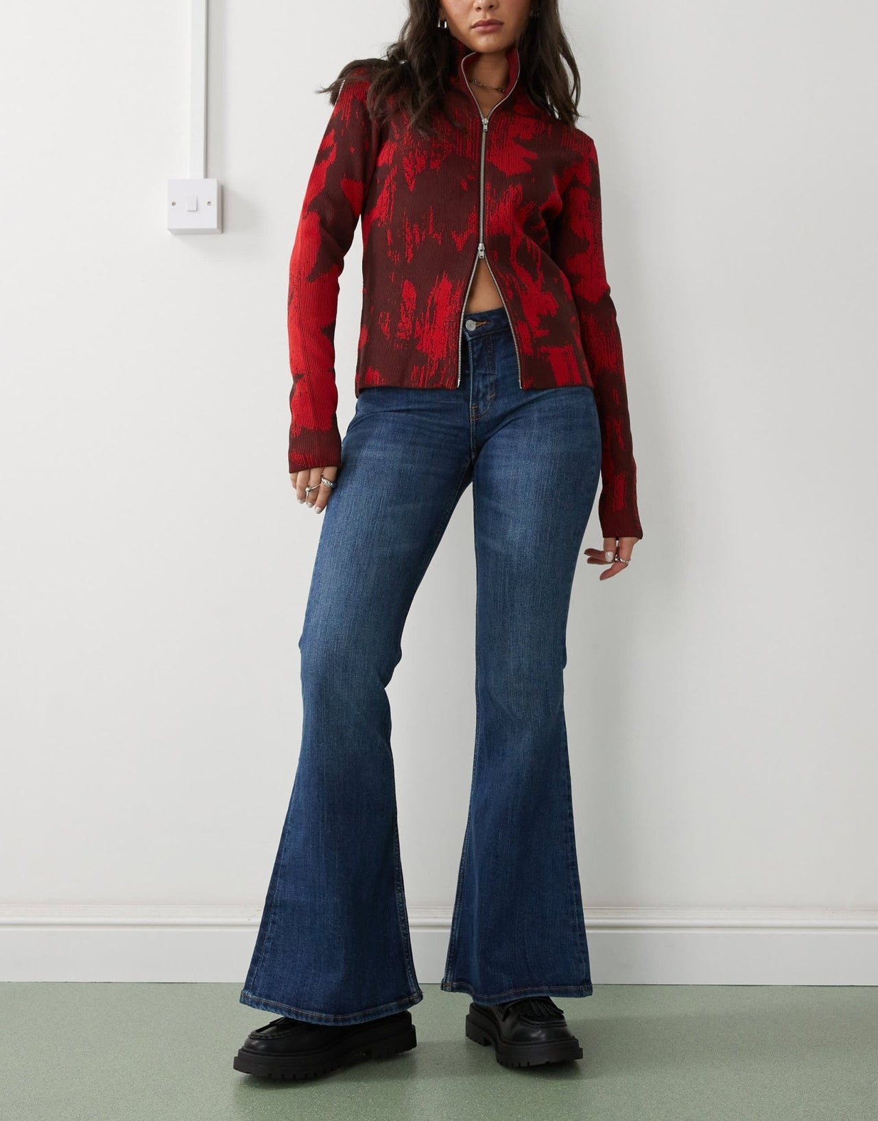 Monki Katsumi low waist boot cut flare jeans in dark ocean blue wash - ASOS Sample Sale EU Store