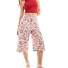 Culotte shorts Monki a linea lunga in stampa rosa