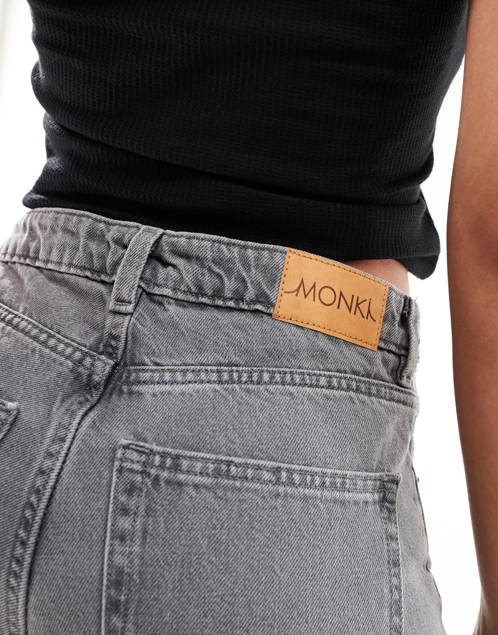 Monki Naoki loose fit low rise jeans in washed grey - ASOS Sample Sale EU Store