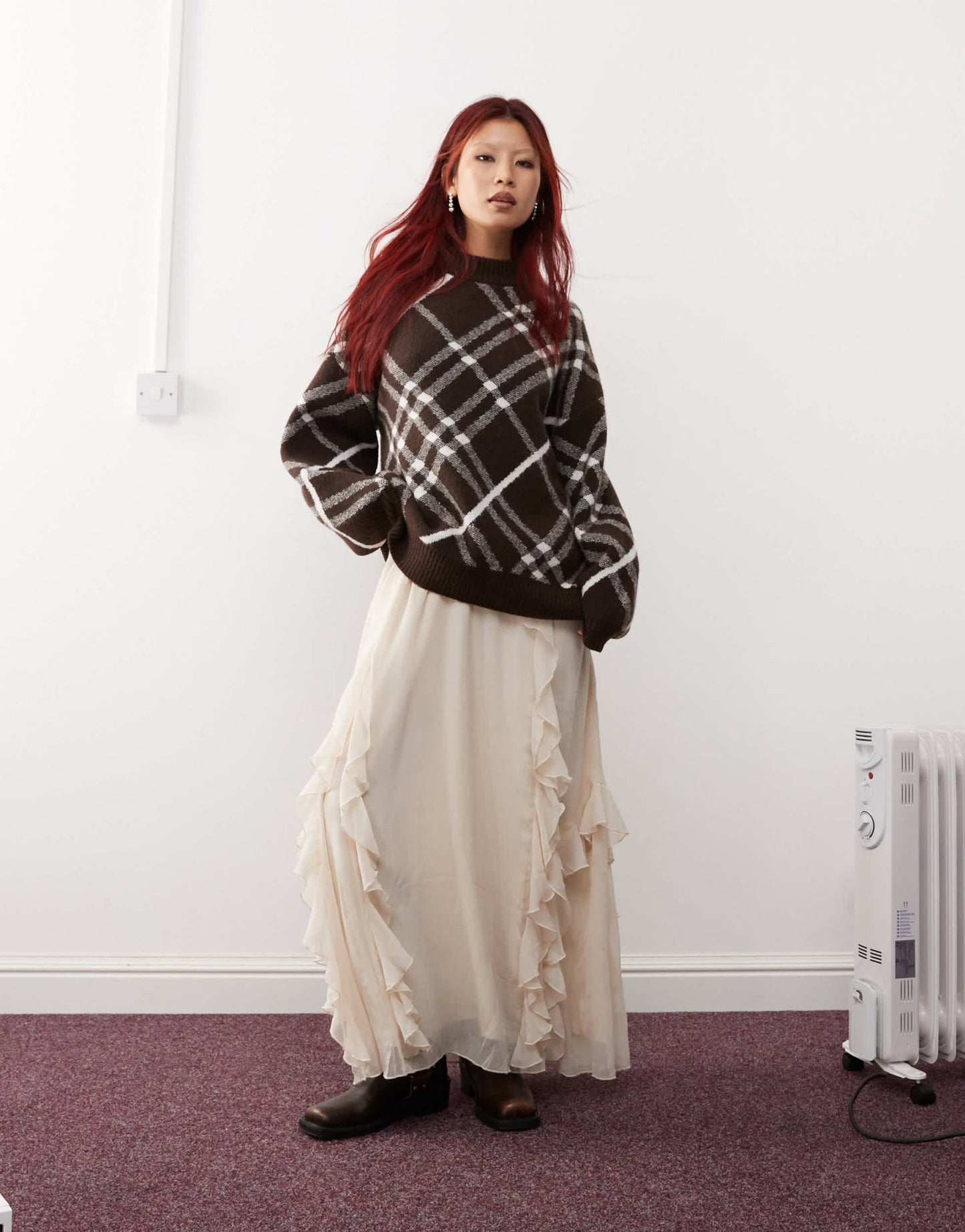 Monki oversized knit sweater in black and brown check - ASOS Sample Sale EU Store