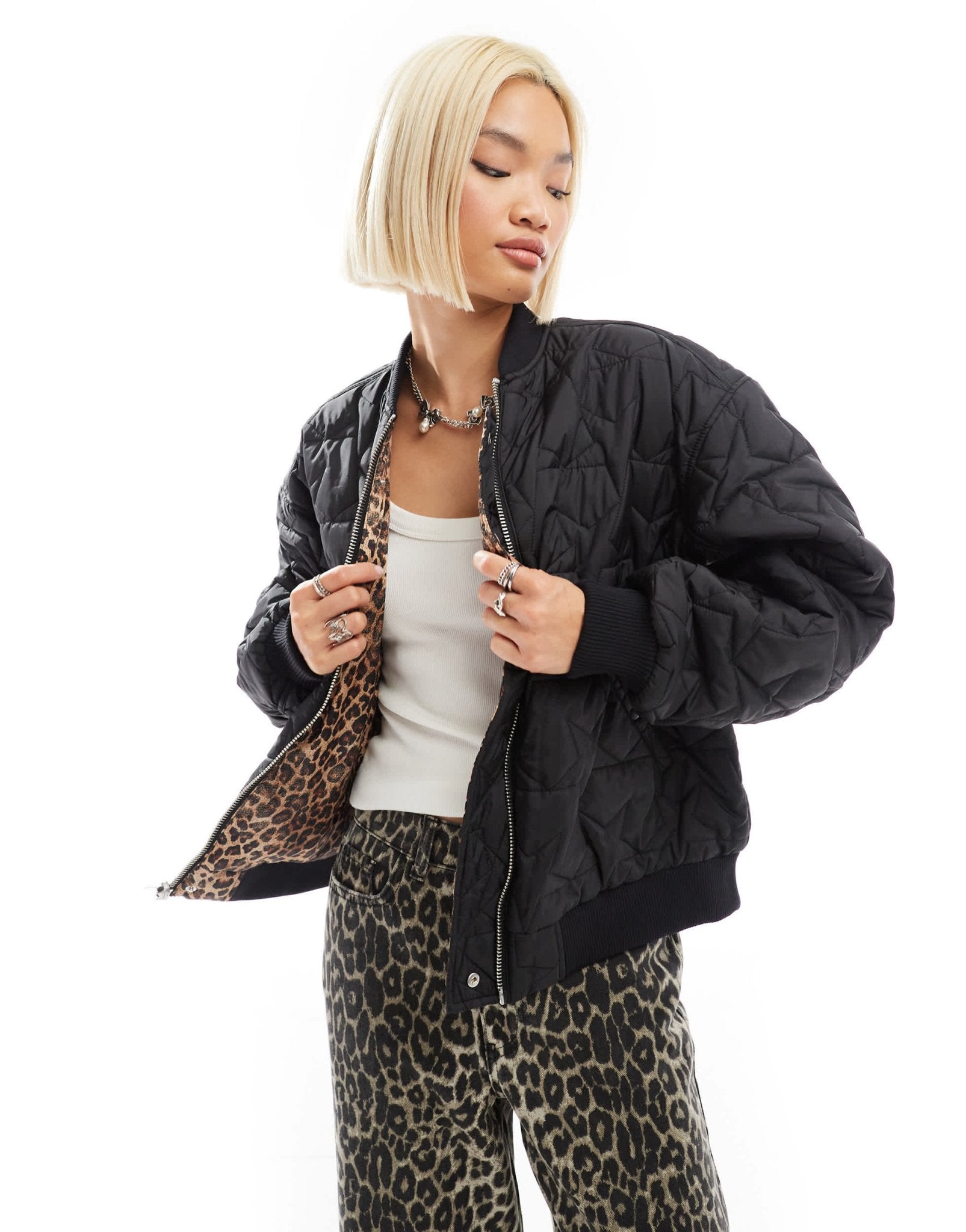 Monki reversible oversized bomber jacket in black quilted star and leopard print - ASOS Sample Sale EU Store