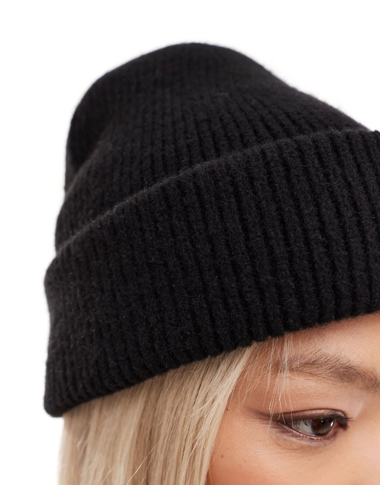 Monki ribbed beanie hat in black - ASOS Sample Sale EU Store