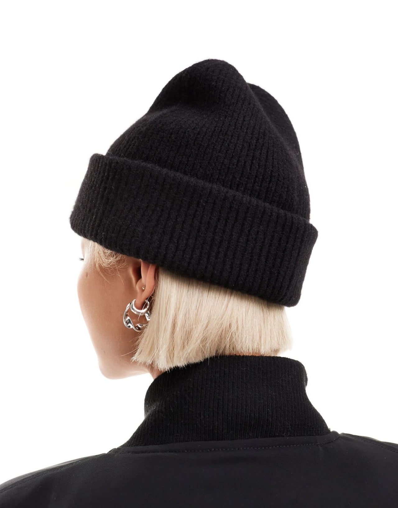 Monki ribbed beanie hat in black - ASOS Sample Sale EU Store
