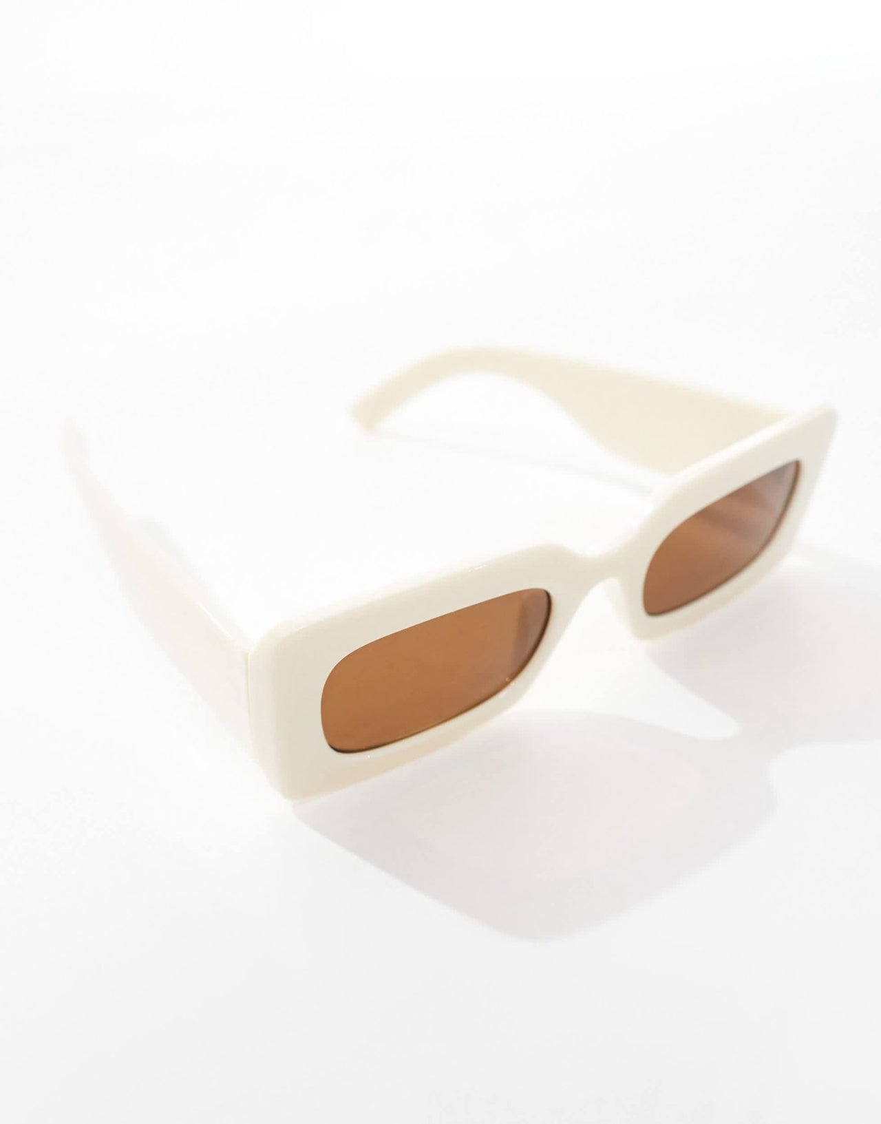 Monki small rectangle chunky frame sunglasses in beige ombre - ASOS Sample Sale EU Store