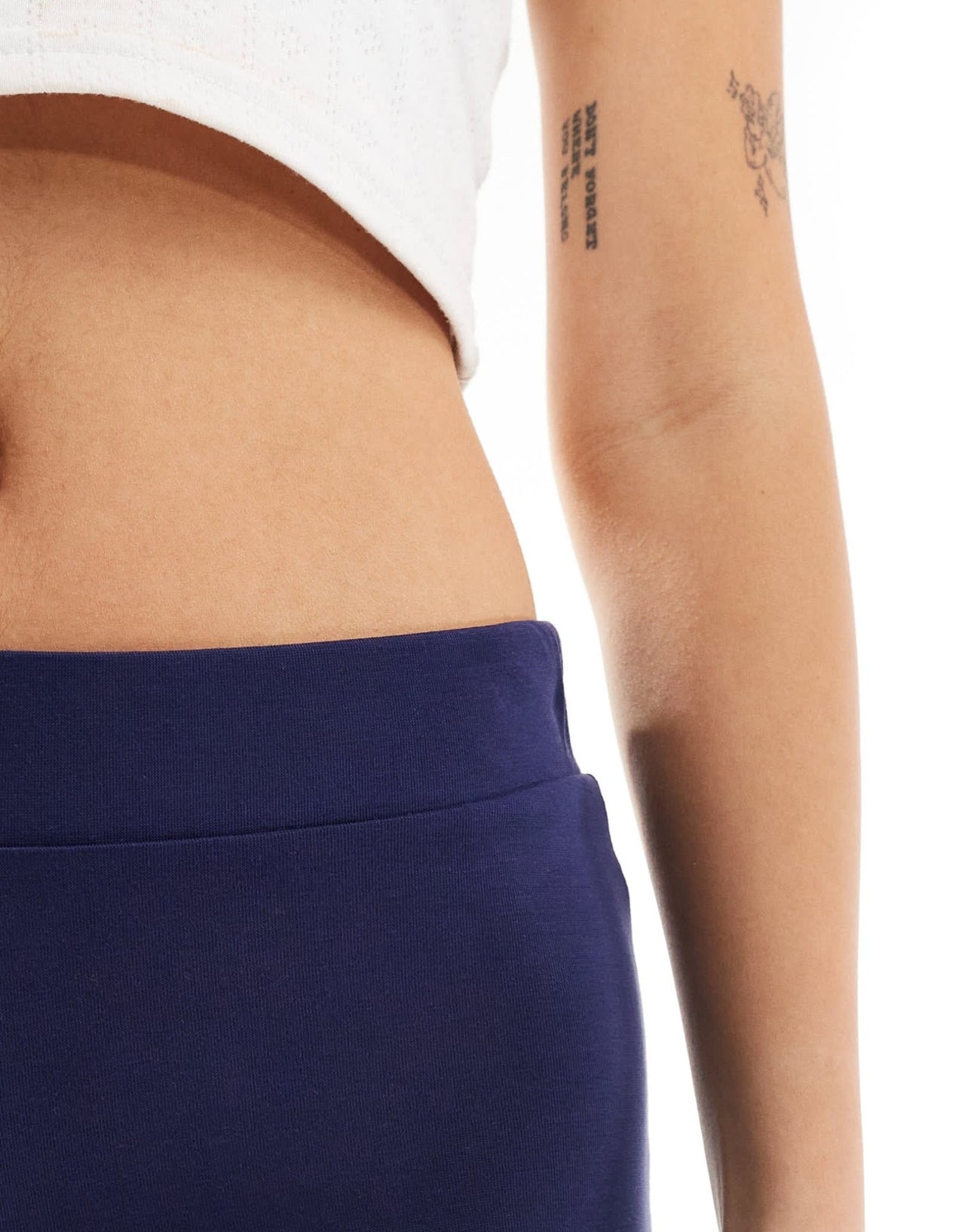 Monki super soft low waist straight leg baggy jersey trousers in navy - ASOS Sample Sale EU Store