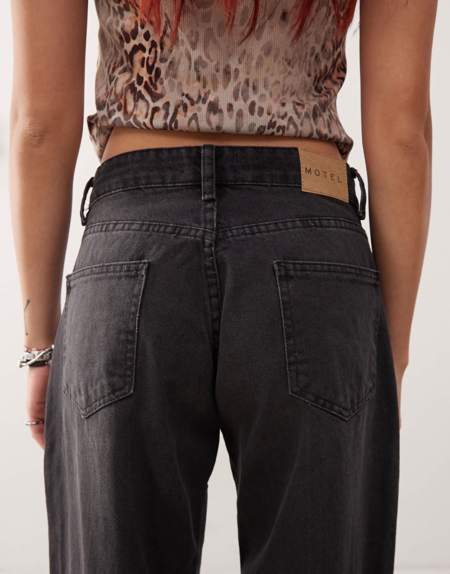 Motel roomy wide leg low rise jeans in washed black - ASOS Sample Sale EU Store