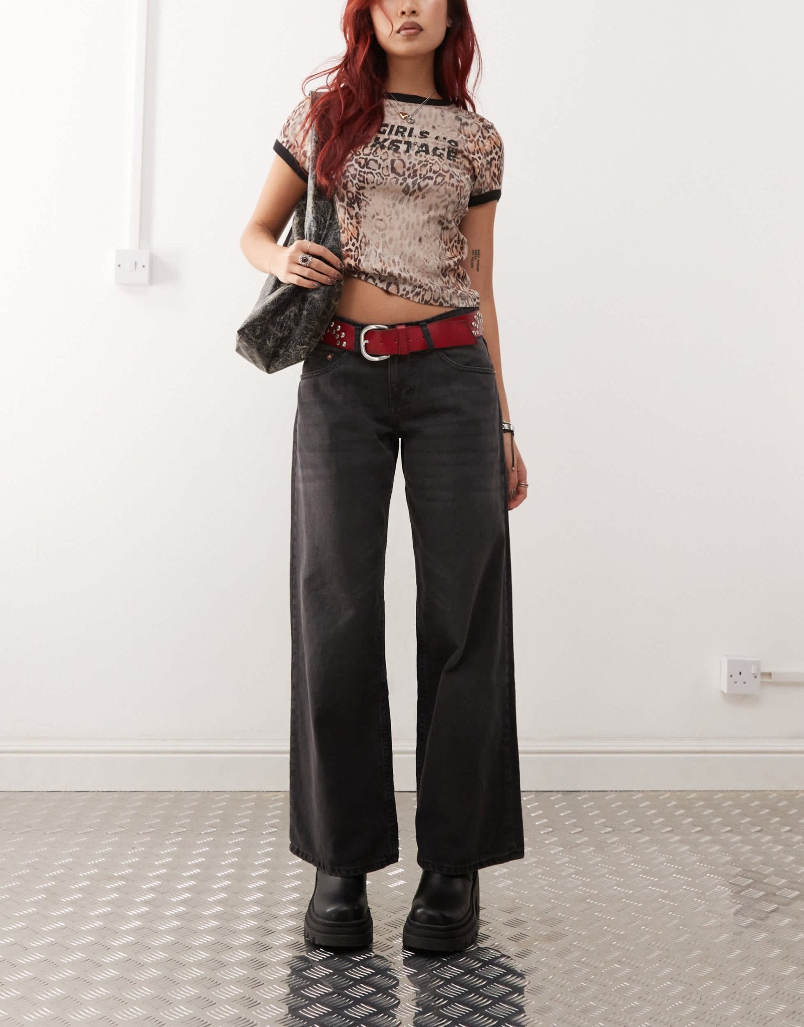 Motel roomy wide leg low rise jeans in washed black - ASOS Sample Sale EU Store