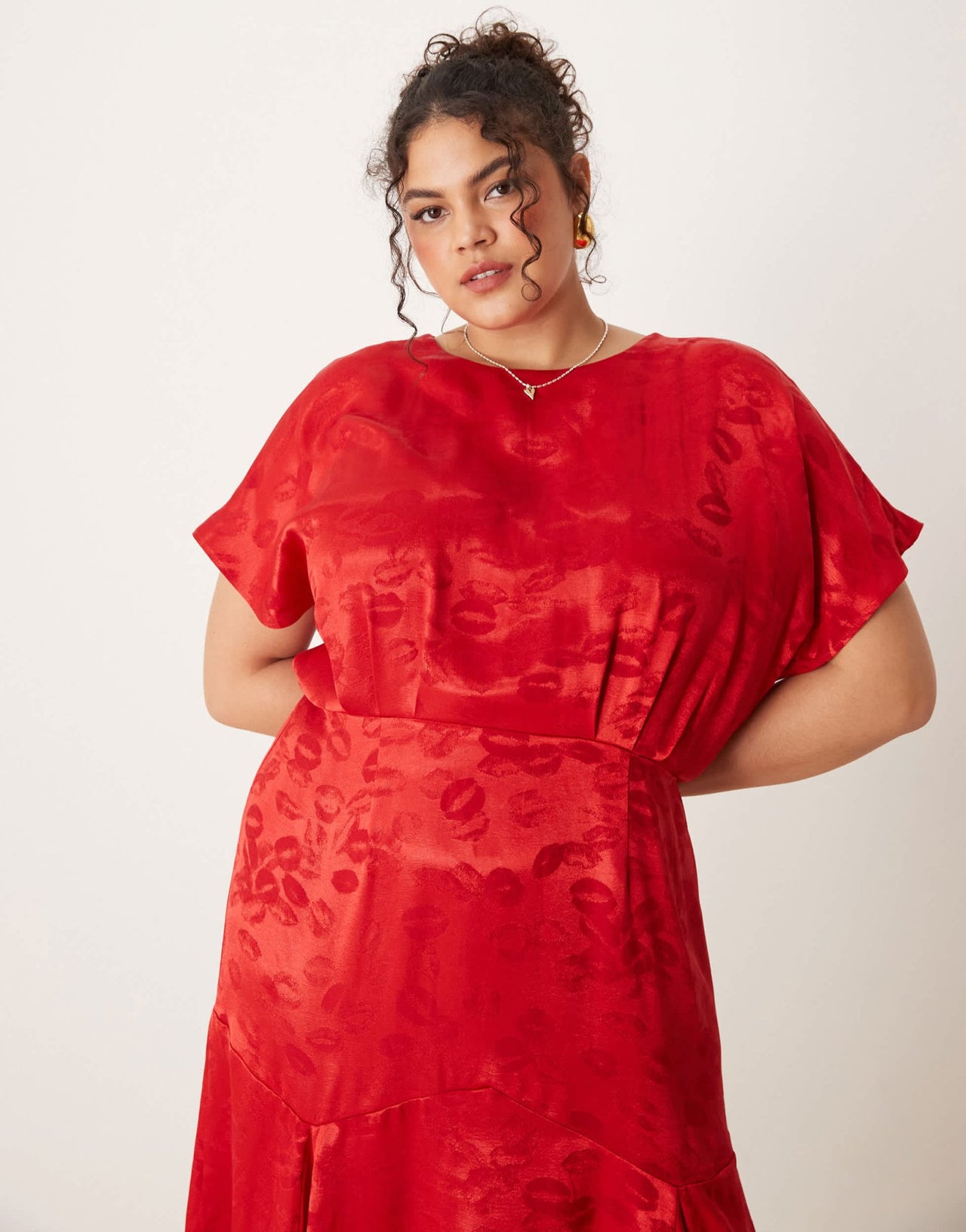 Never Fully Dressed Plus embossed satin midaxi dress in red - ASOS Sample Sale EU Store