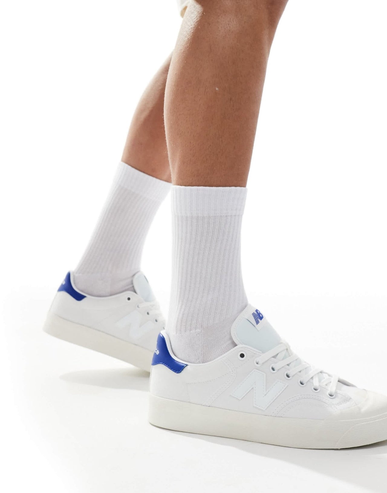 New Balance 100 trainers in white and blue - ASOS Sample Sale EU Store