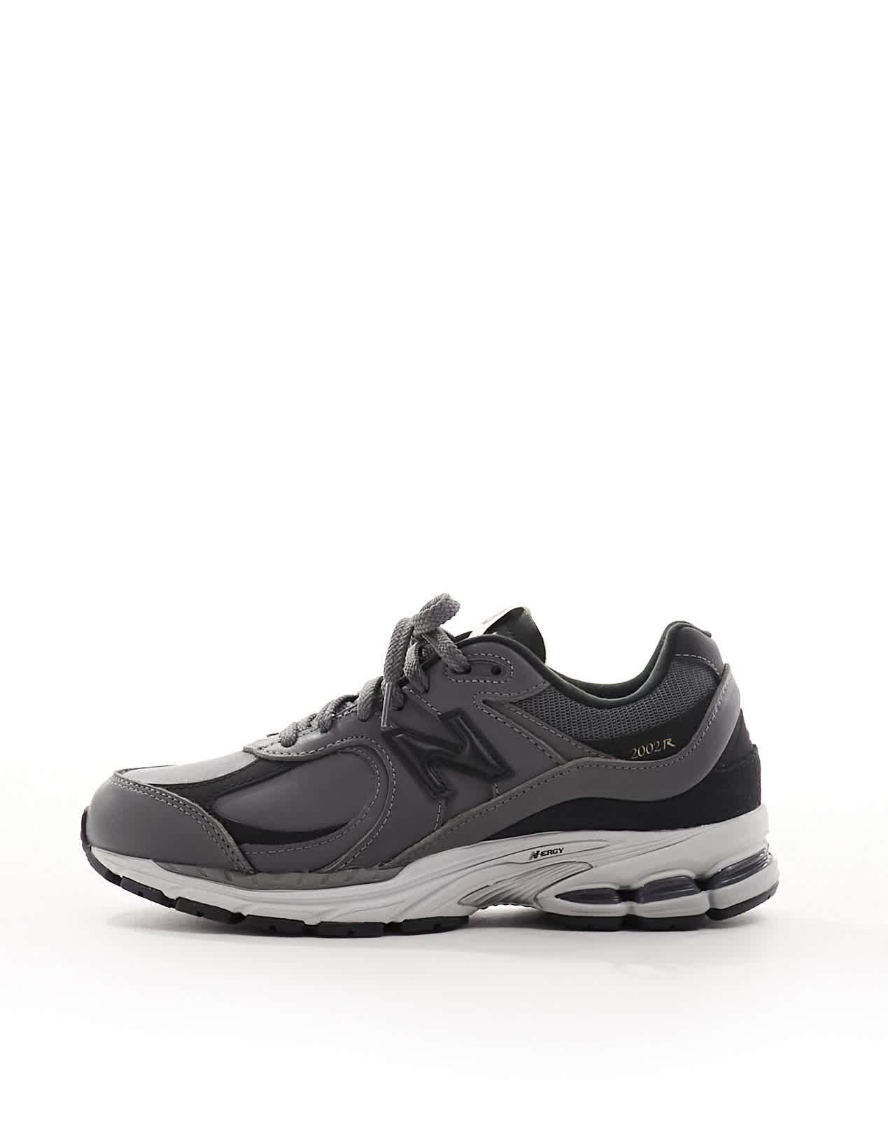 New Balance 2002 trainers in grey - ASOS Sample Sale EU Store