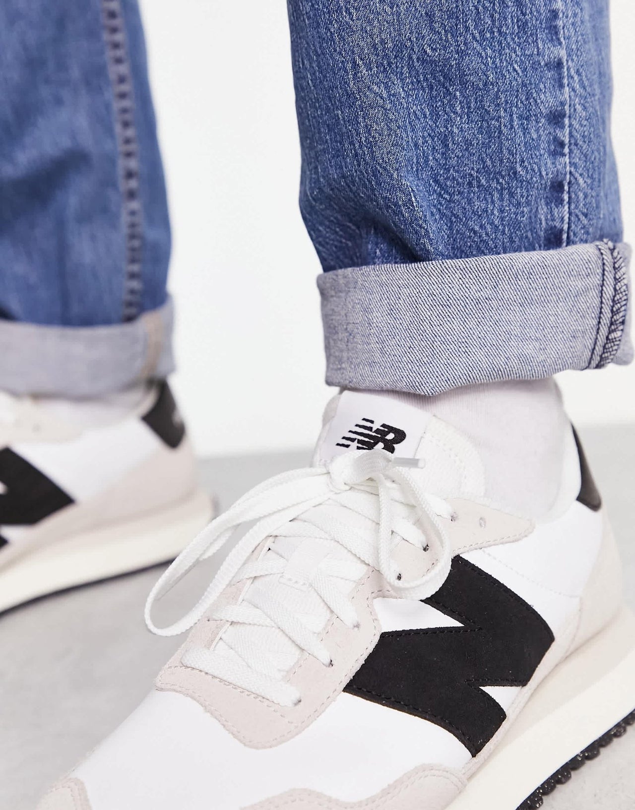 New Balance 237 trainers in white and black - ASOS Sample Sale EU Store
